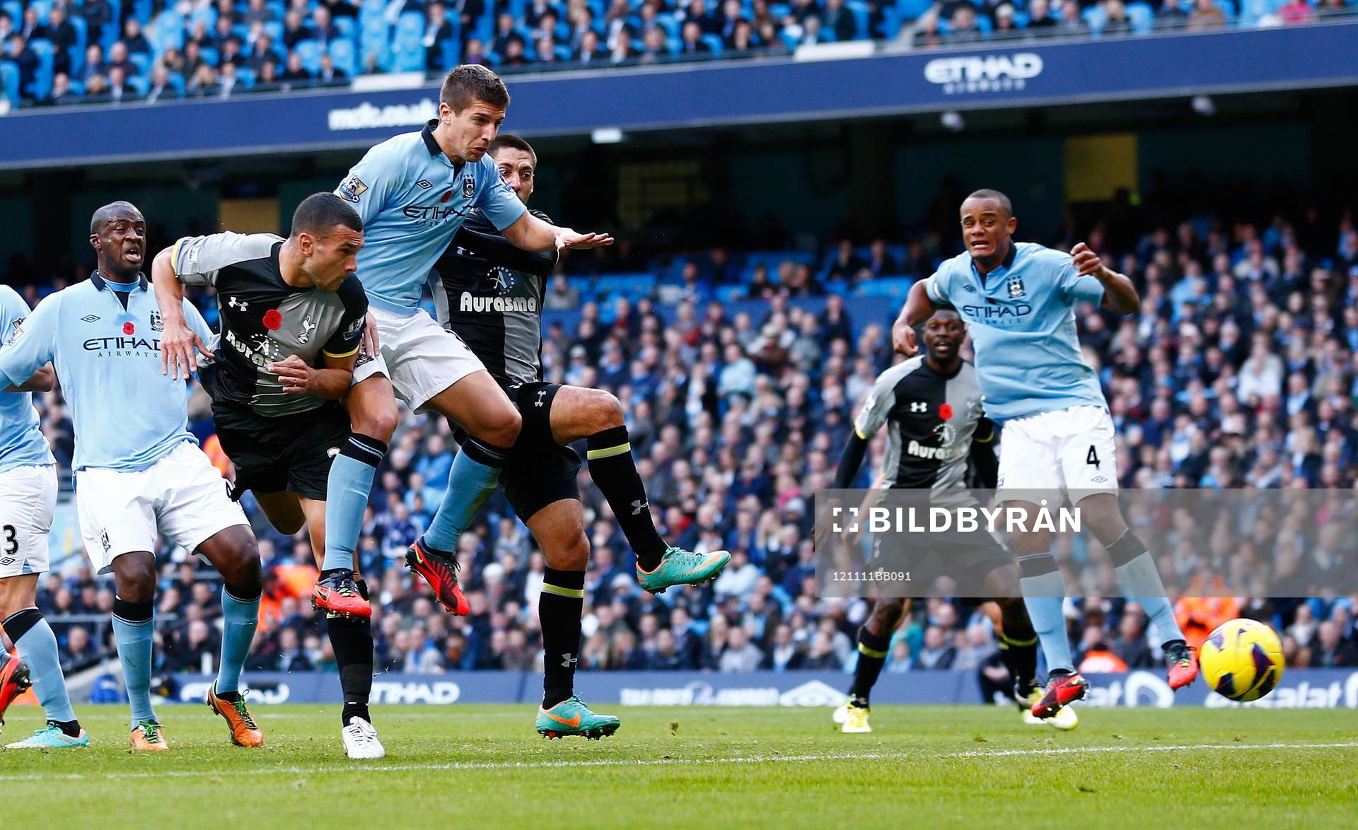 Football - Manchester City v Tottenham Hotspur - Barclays