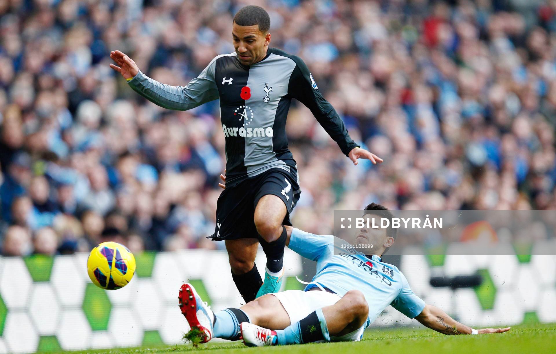 Football - Manchester City v Tottenham Hotspur - Barclays