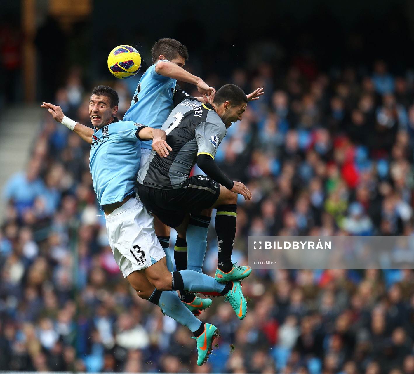 Football - Manchester City v Tottenham Hotspur - Barclays