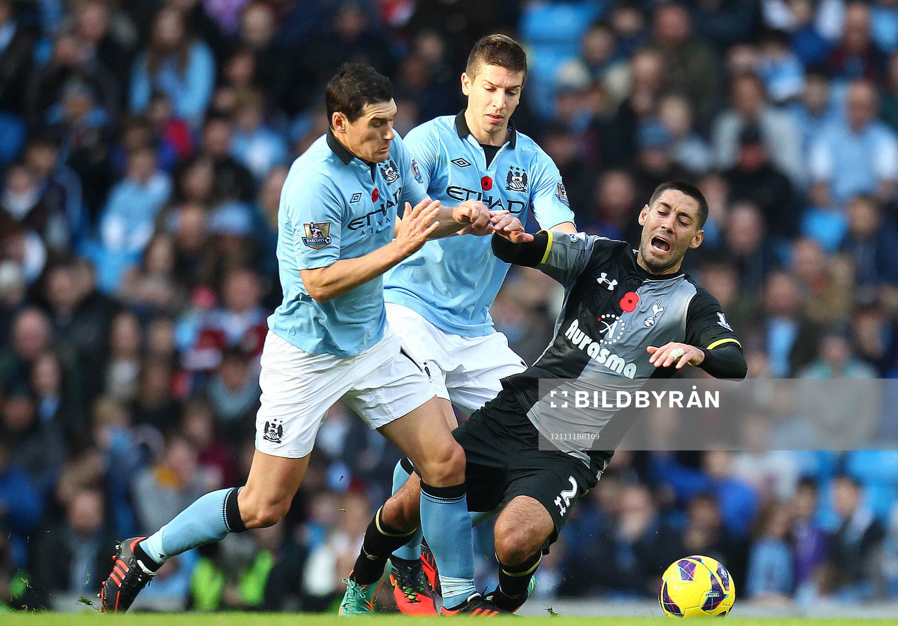 Football - Manchester City v Tottenham Hotspur - Barclays