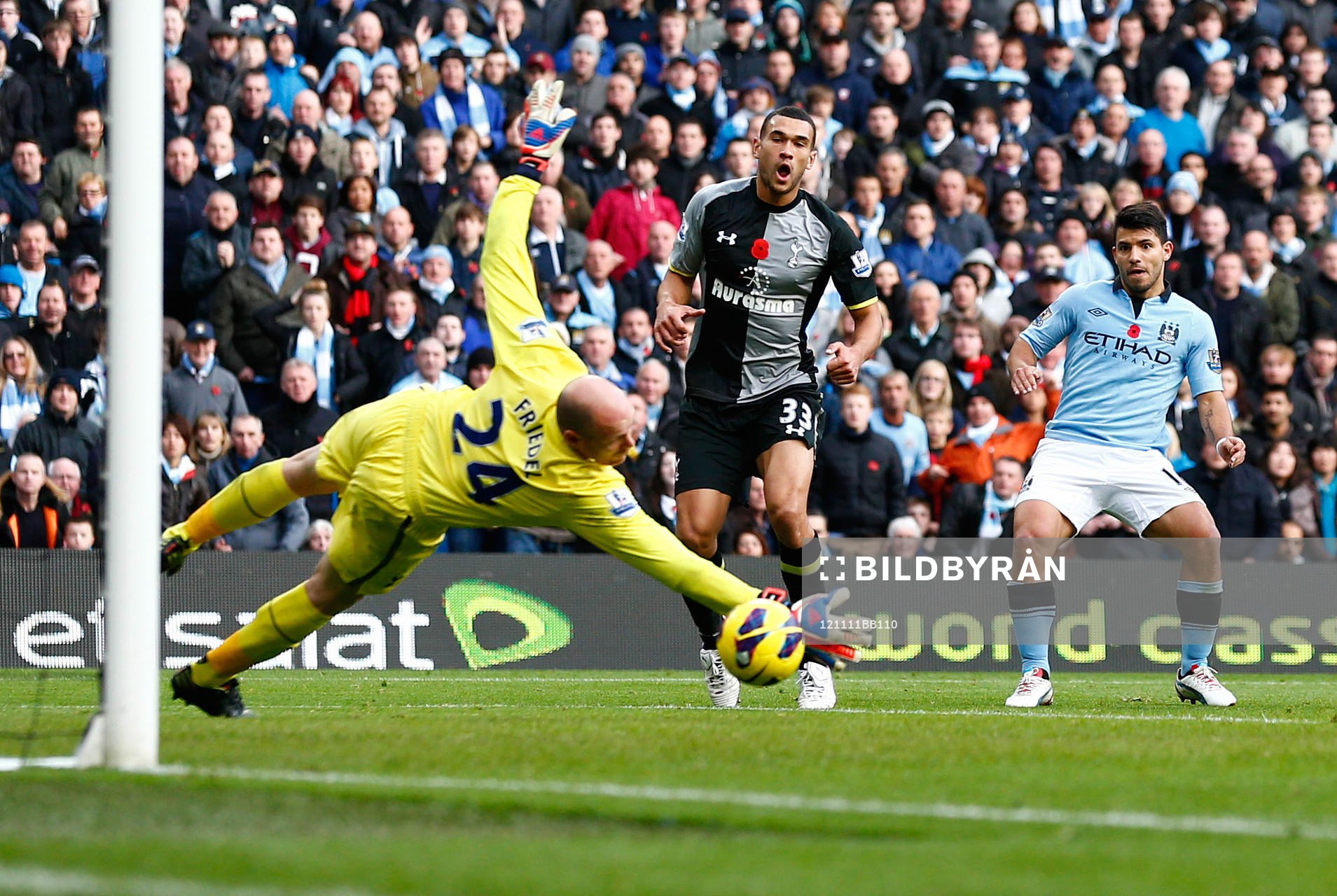 Football - Manchester City v Tottenham Hotspur - Barclays