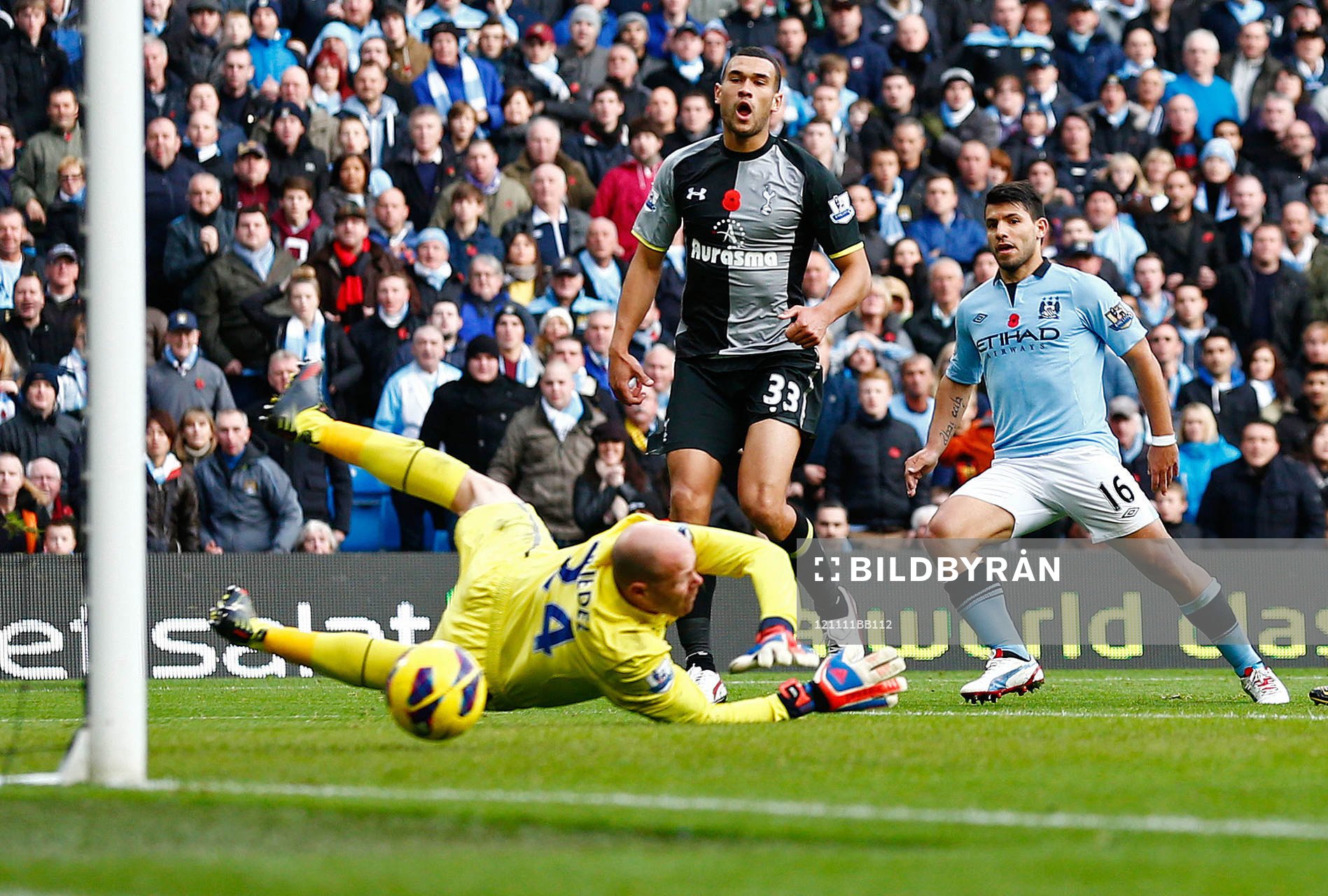 Football - Manchester City v Tottenham Hotspur - Barclays