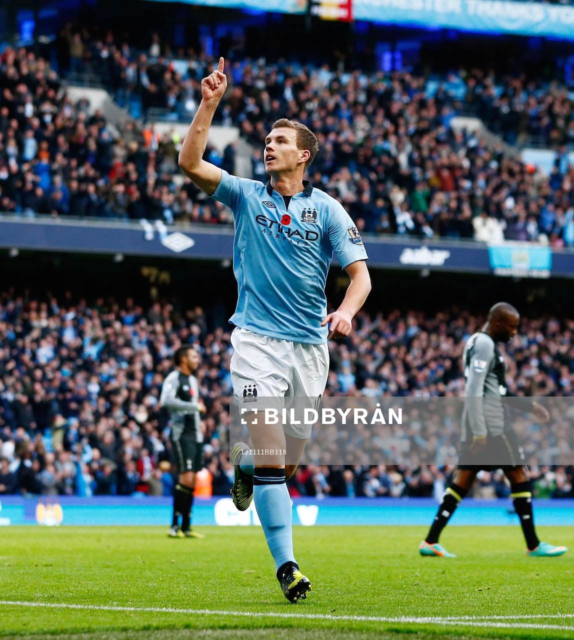 Football - Manchester City v Tottenham Hotspur - Barclays
