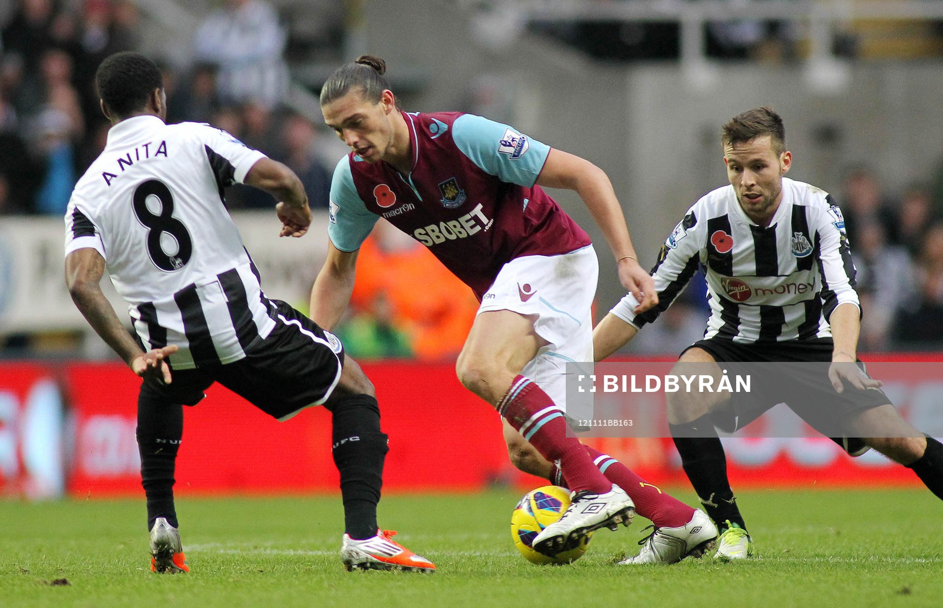 Football - Newcastle United v West Ham United - Barclays