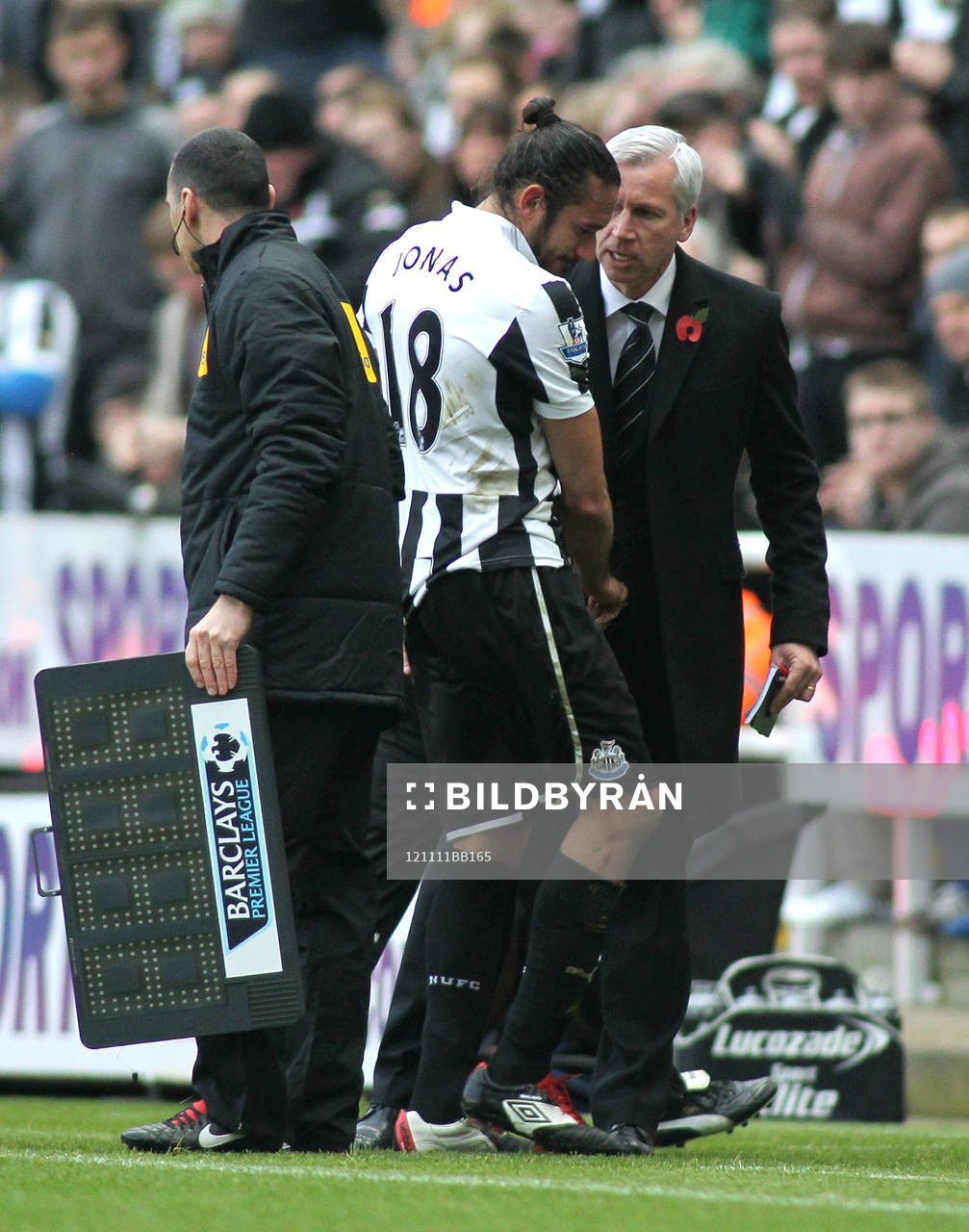 Football - Newcastle United v West Ham United - Barclays