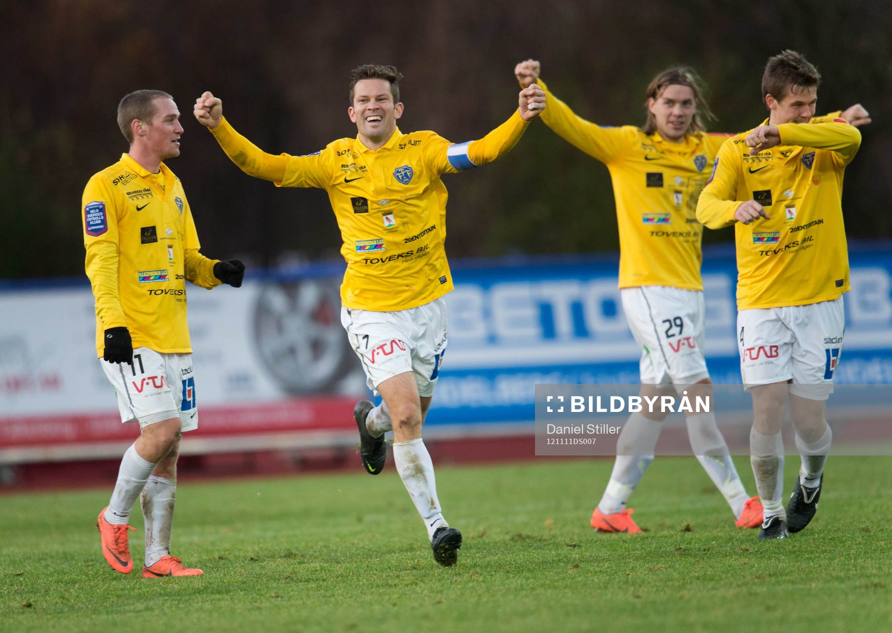 Falkenberg och David Svensson jublar