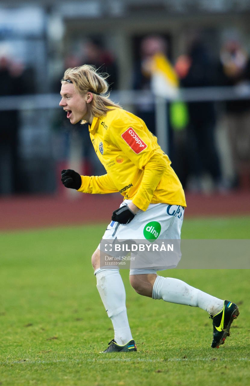 Johan Svahn, Falkenberg, gör 2-1, jubel