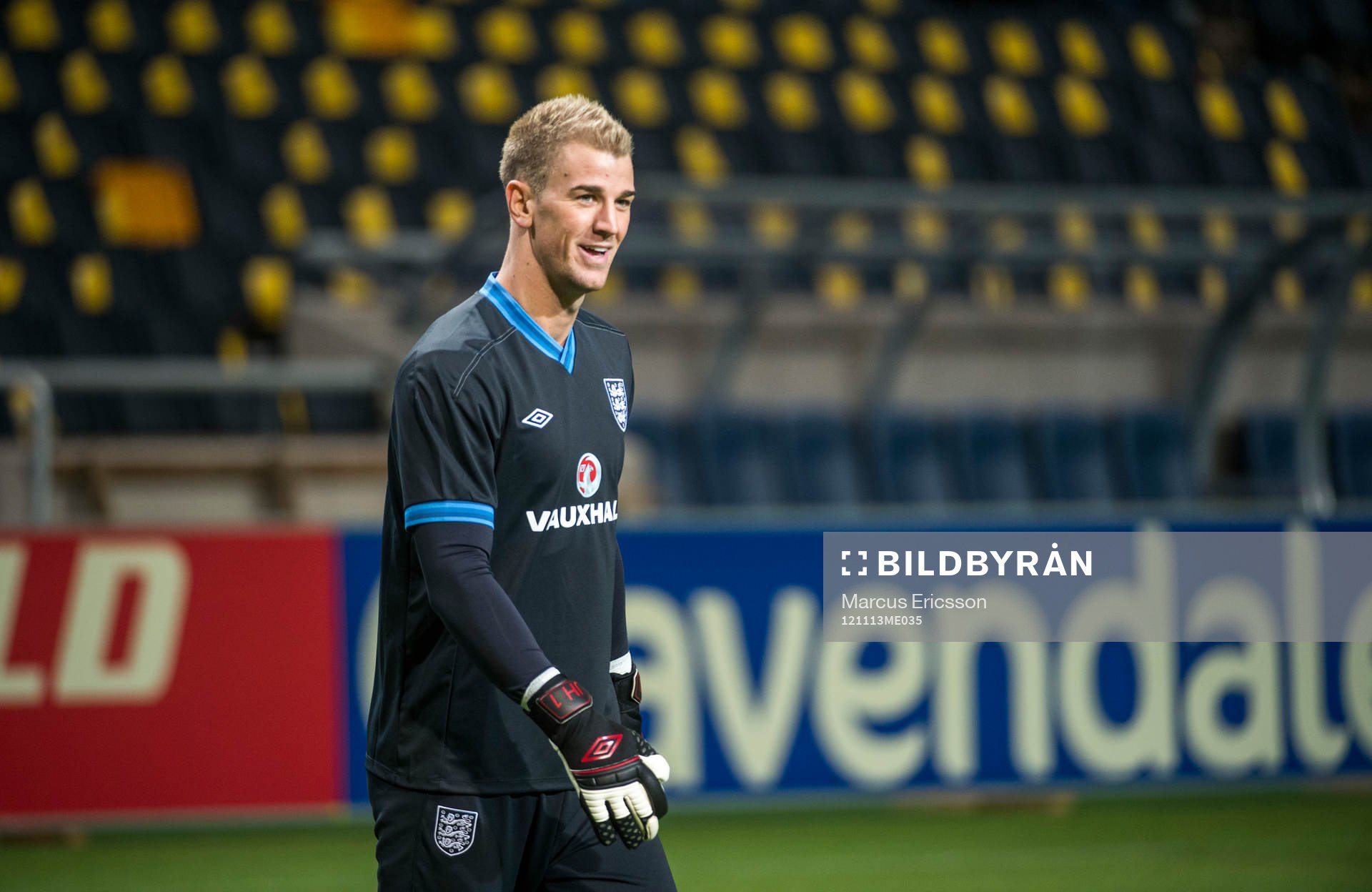 England tränar på Friends Arena. Joe Hart, målvakt