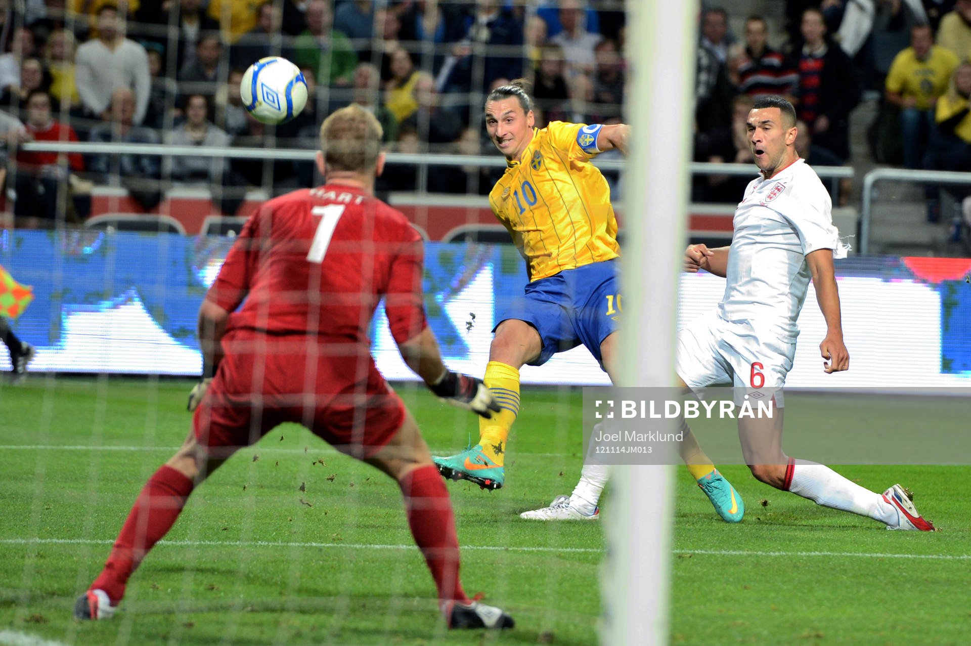 Zlatan Ibrahimovic, Sverige, testar skott, Steven Caulker,