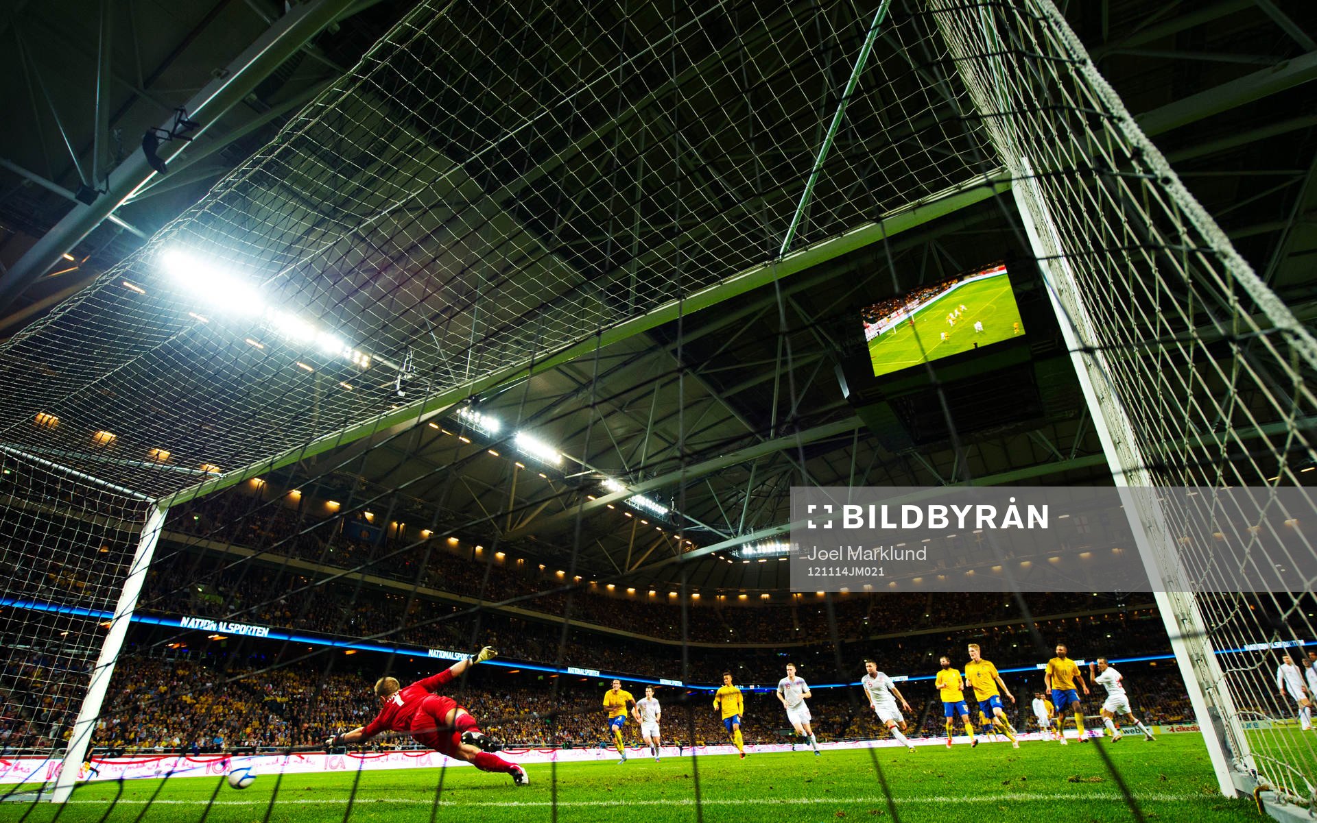 Joe Hart, målvakt, England, släpper in 3-2-målet