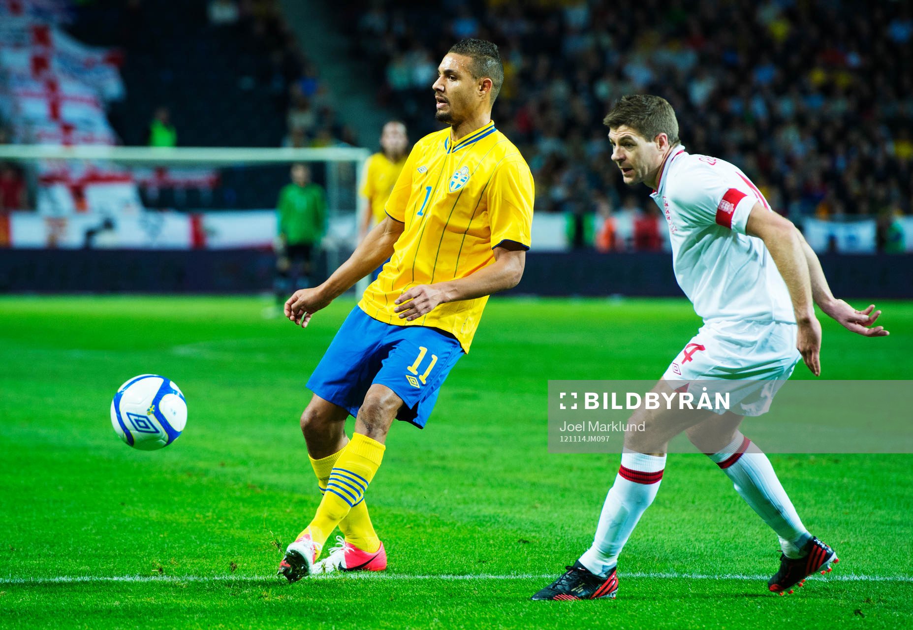 Mathias Ranégie, Sverige, och Steven Gerrard, England