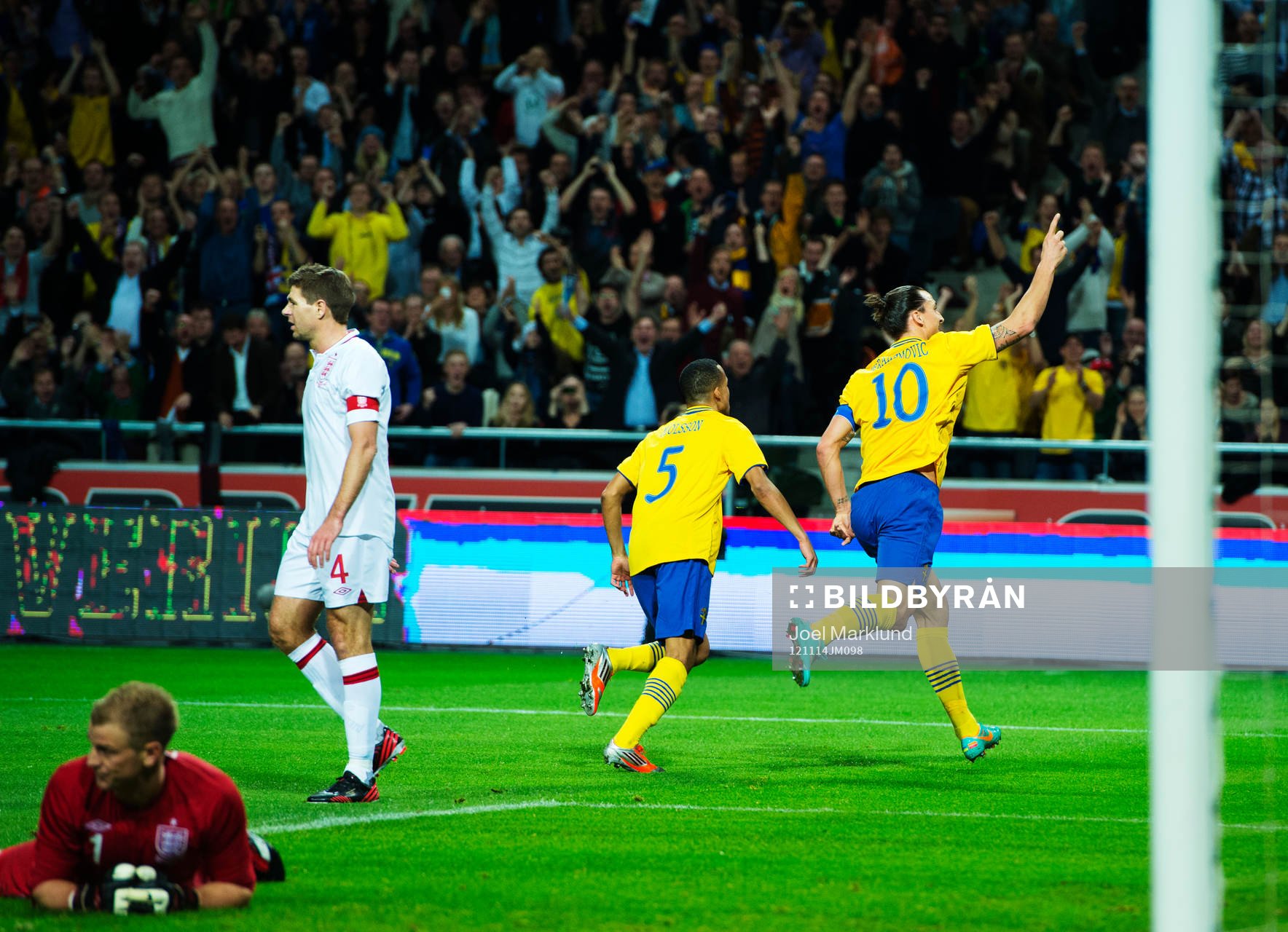 Zlatan Ibrahimovic, Sverige, jublar