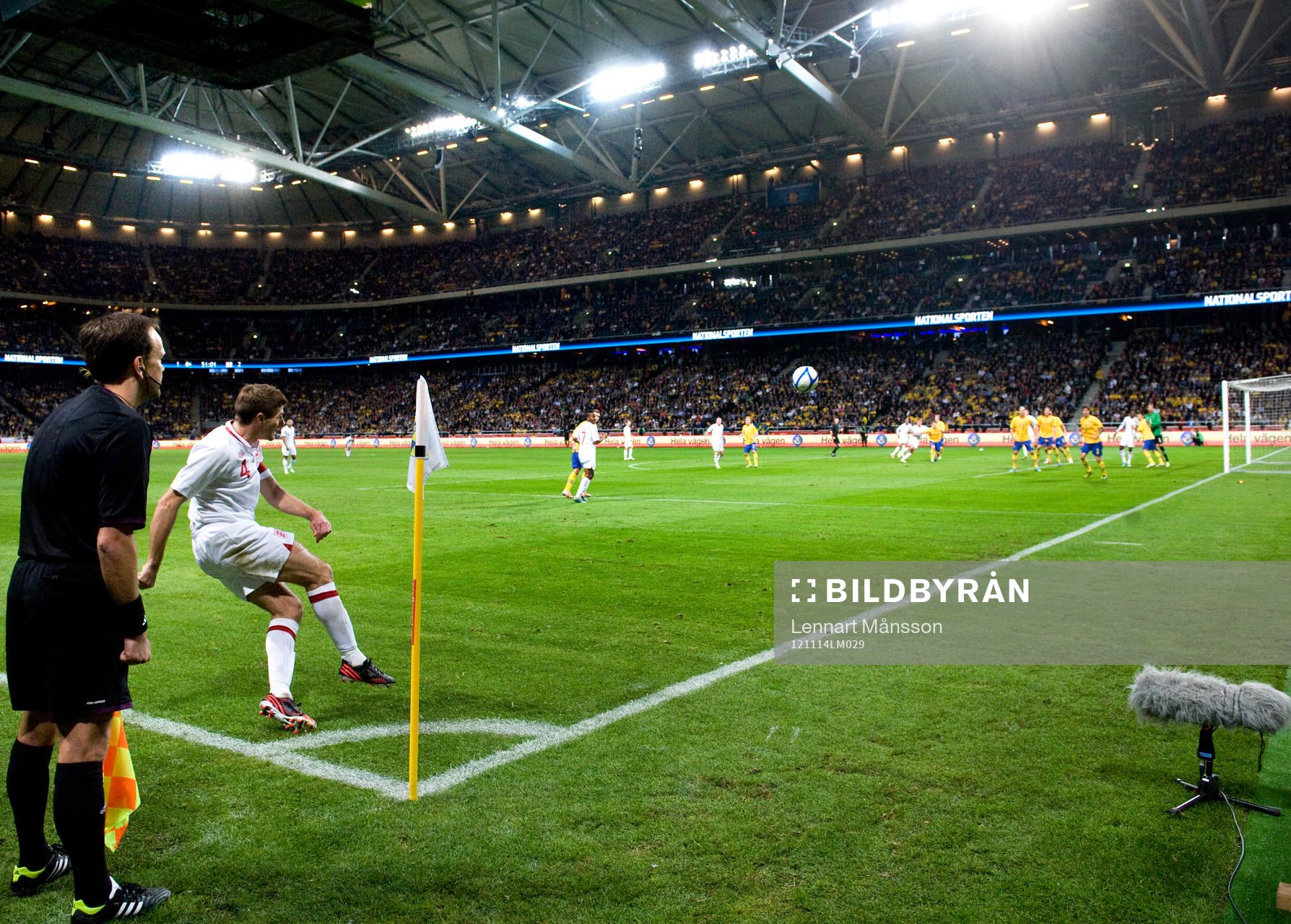 Steven Gerrard, England, hörna, Friends arena