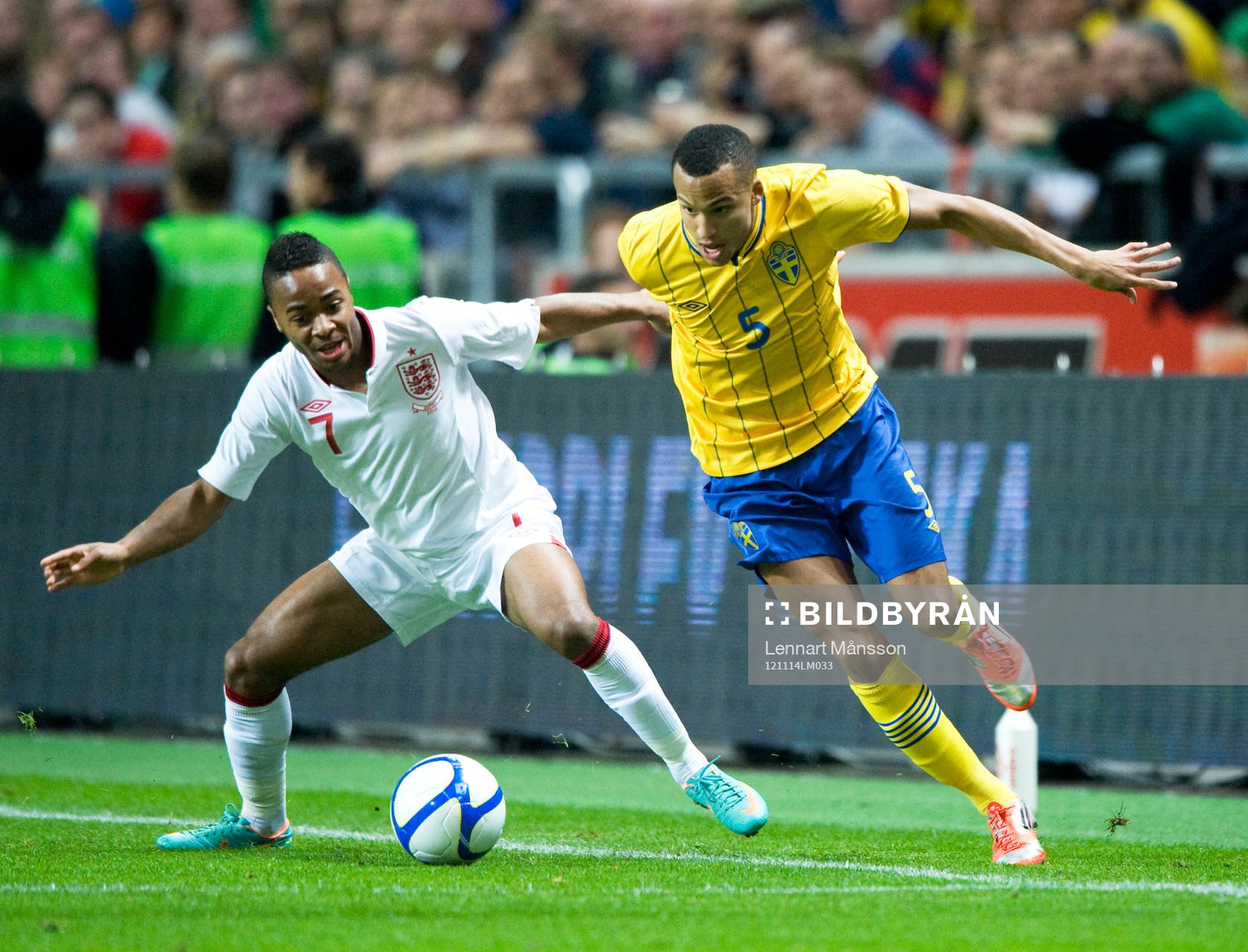 Raheem Sterling, England och Martin Olsson, Sverige