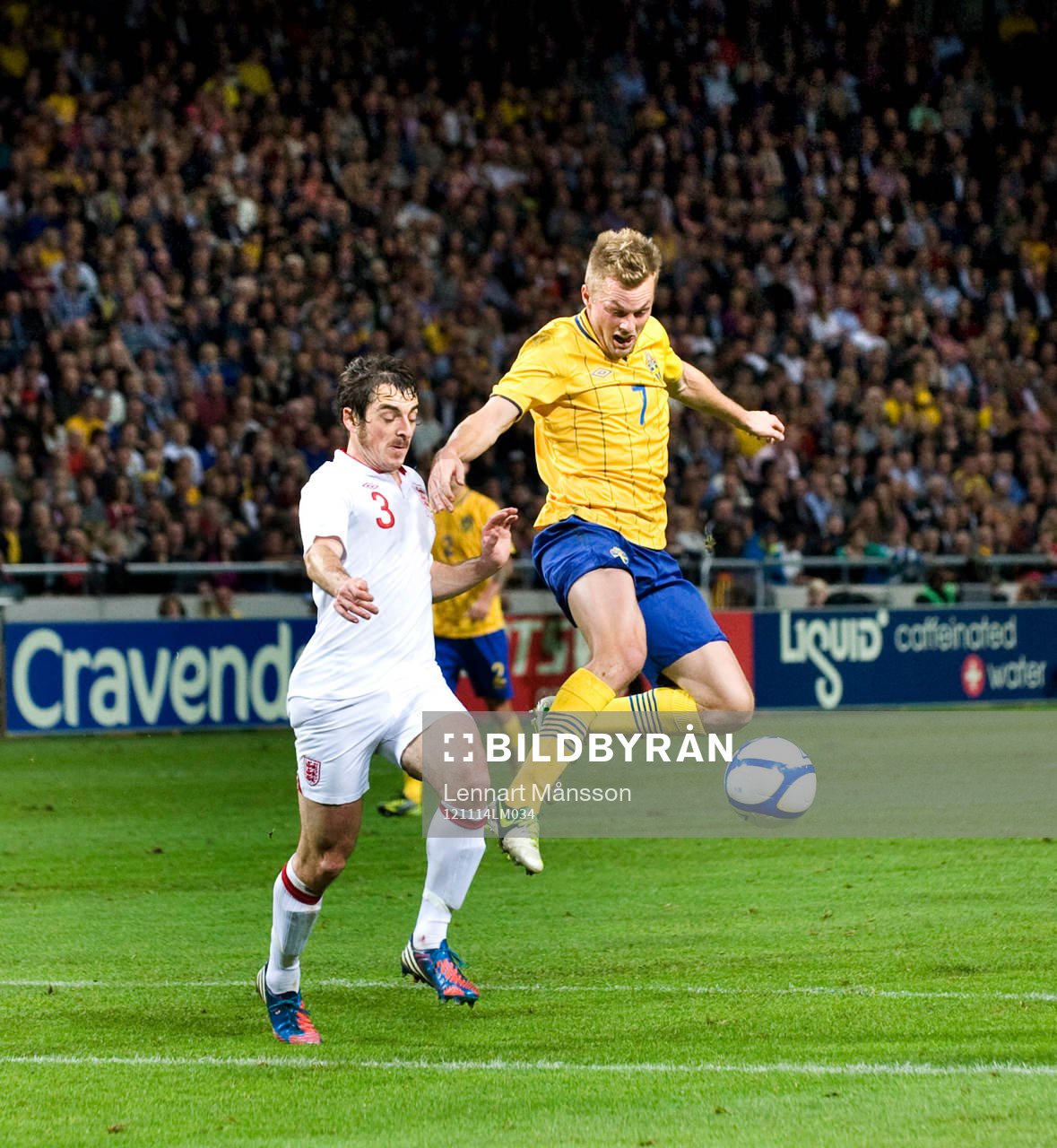 Sebastian Larsson, Sverige och Leighton Baines, England