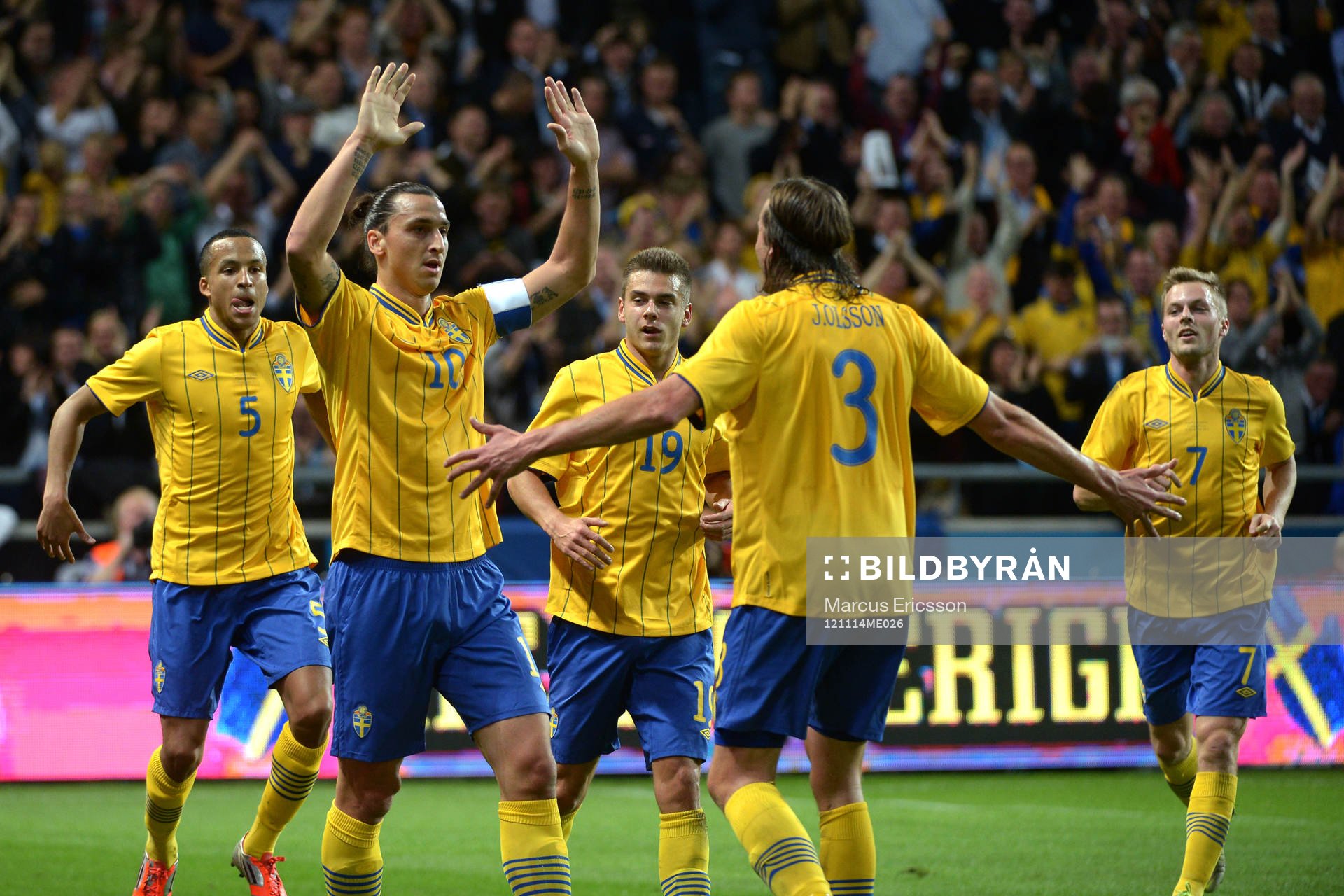 Zlatan Ibrahimovic, Sverige, gör 1-0 och första målet