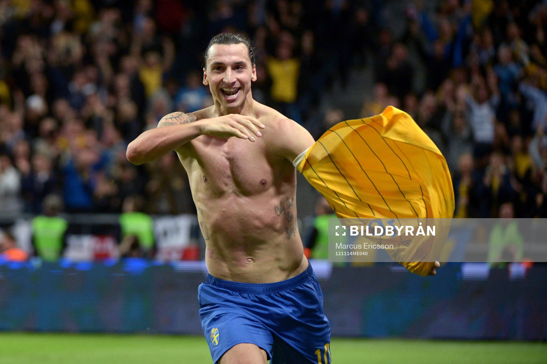 Zlatan Ibrahimovic, Sverige, gör 4-2, jubel