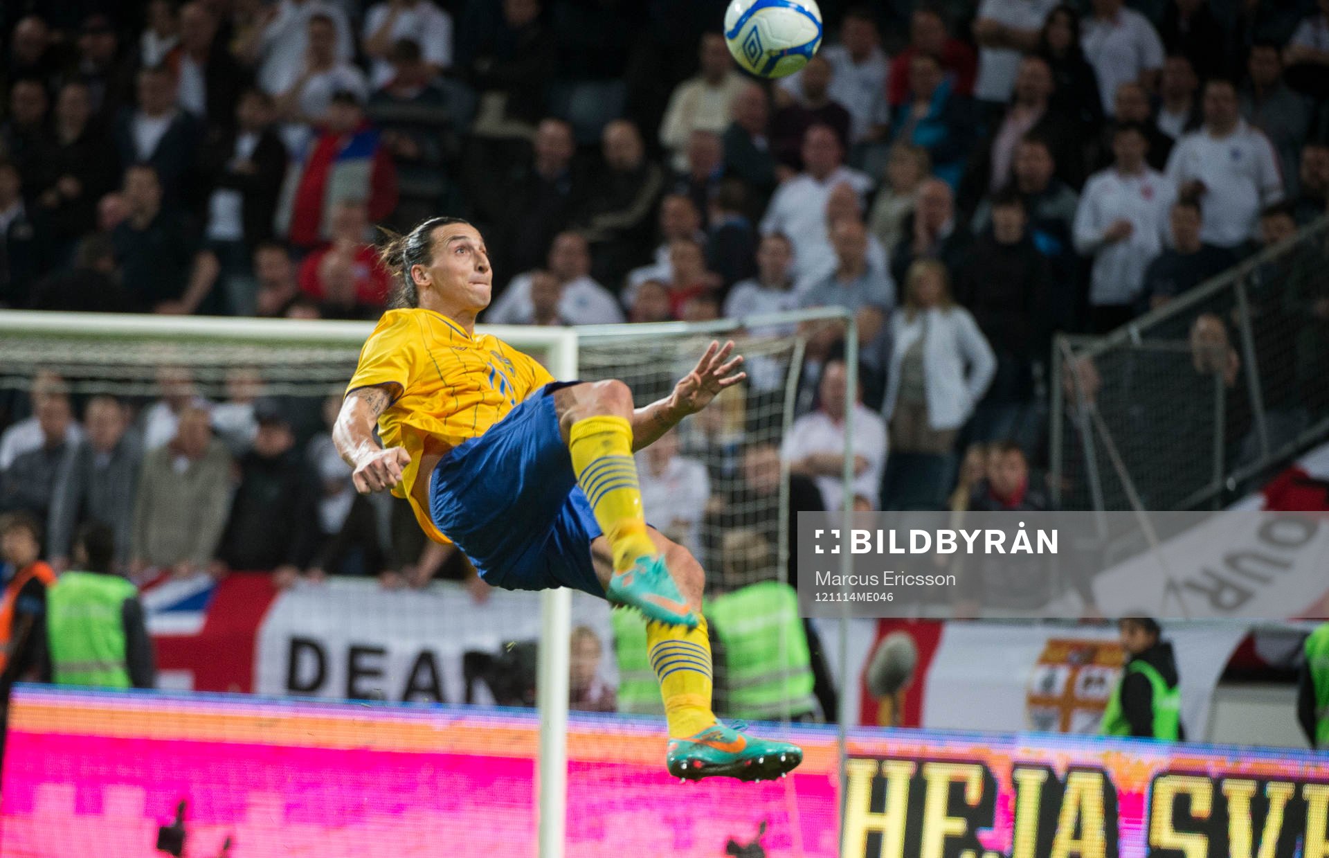Zlatan Ibrahimovic gör sin otroliga cykelspark som blir 4-2