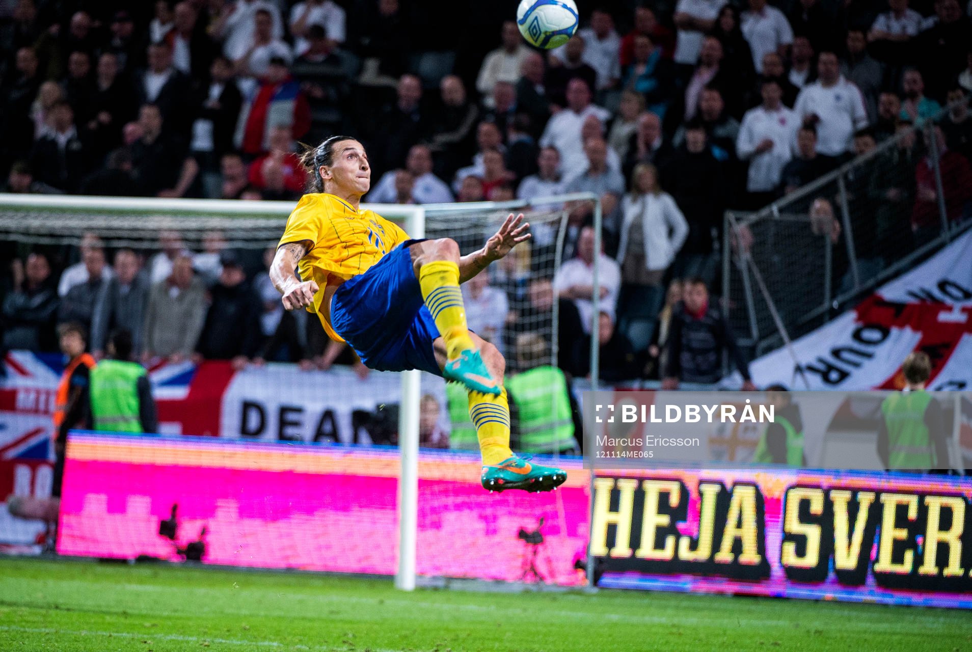 Zlatan Ibrahimovic gör sin otroliga cykelspark som blir 4-2