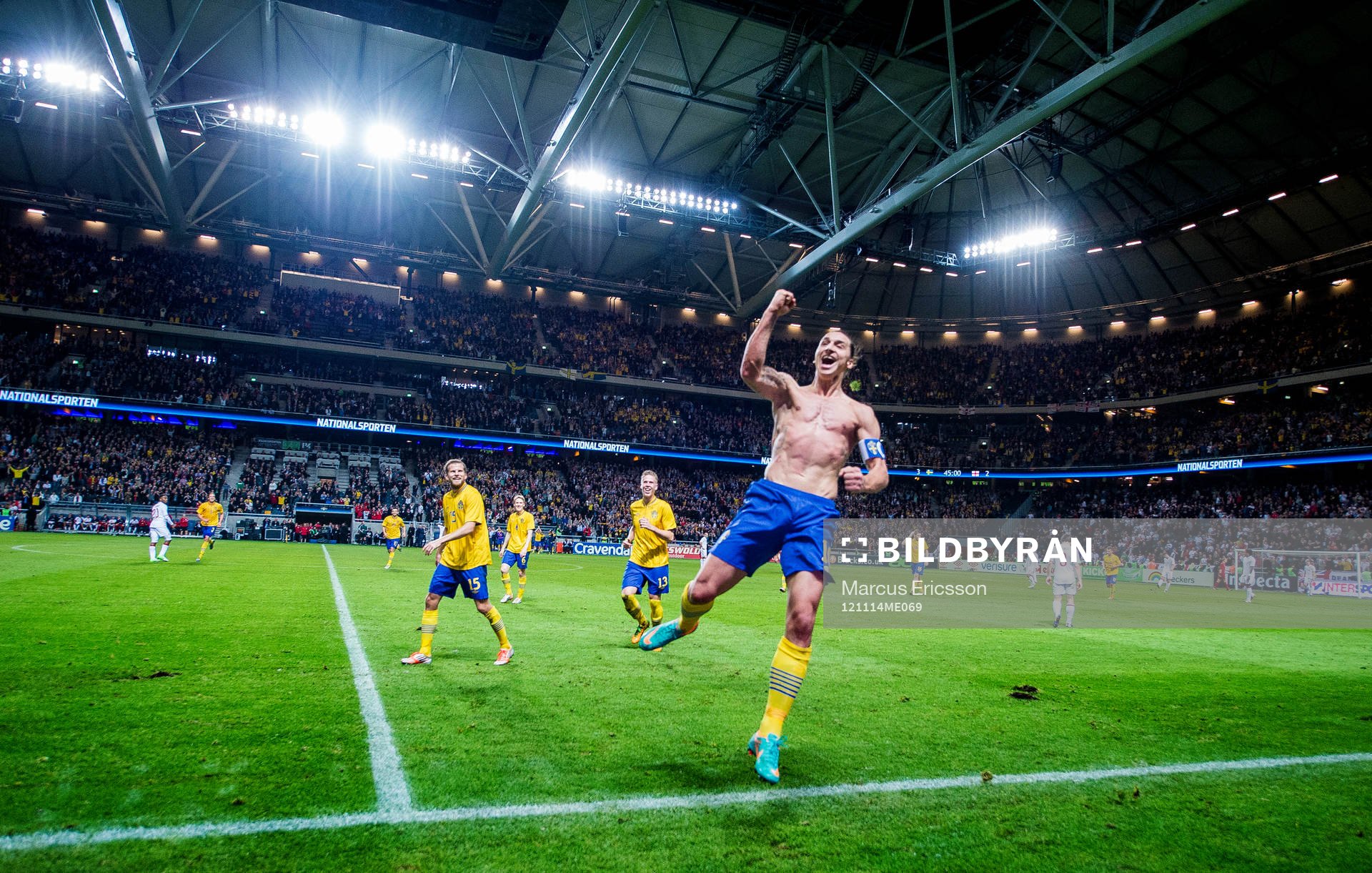 Zlatan Ibrahimovic gör sin otroliga cykelspark som blir 4-2