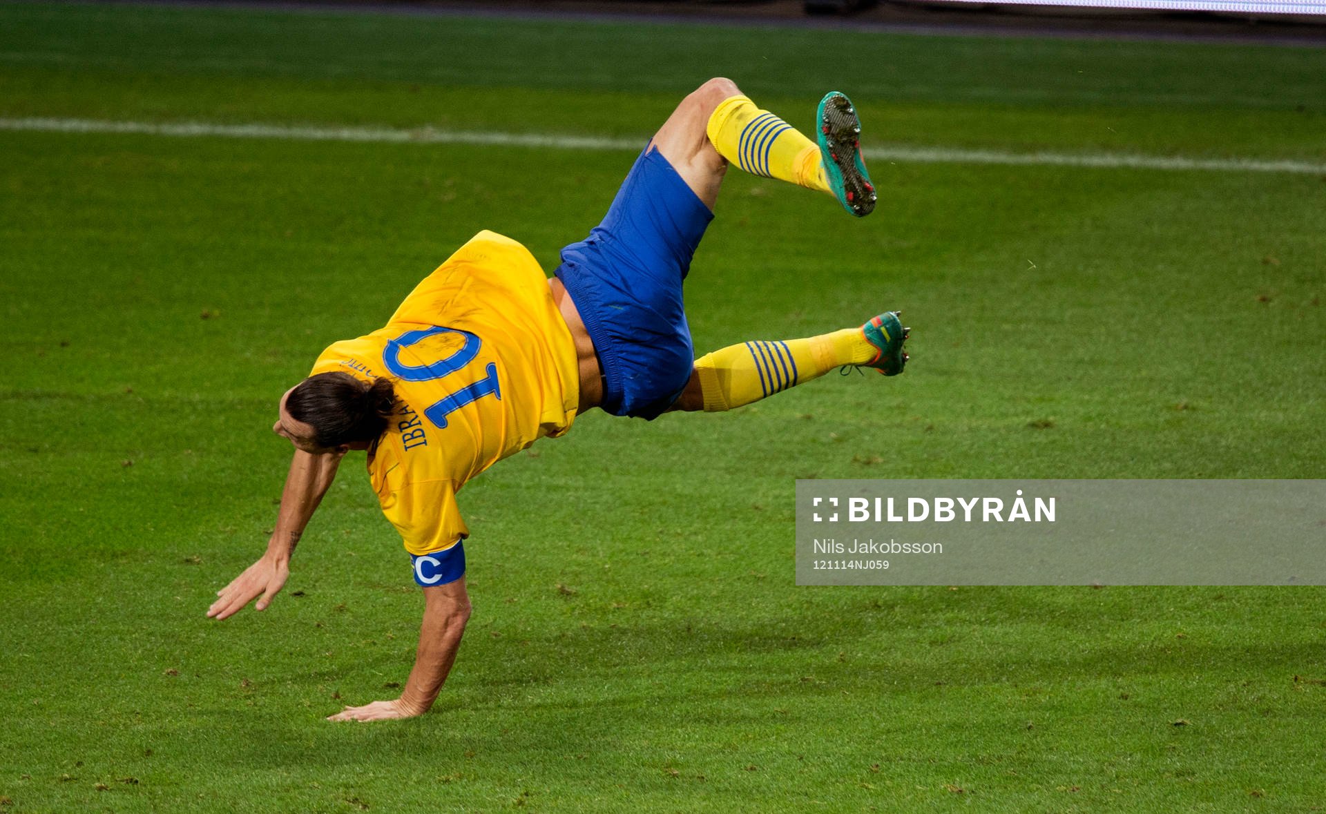 Zlatan Ibrahimovic, Sverige gör 4-2 med ett konstmål,