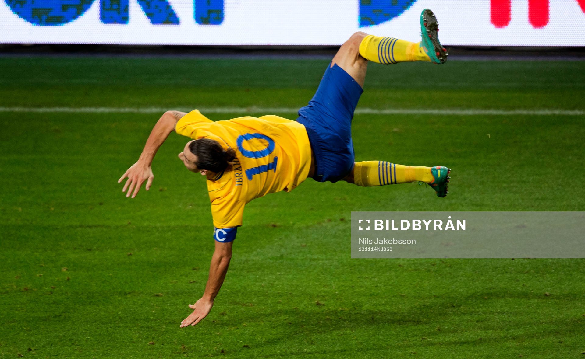 Zlatan Ibrahimovic, Sverige gör 4-2 med ett konstmål,