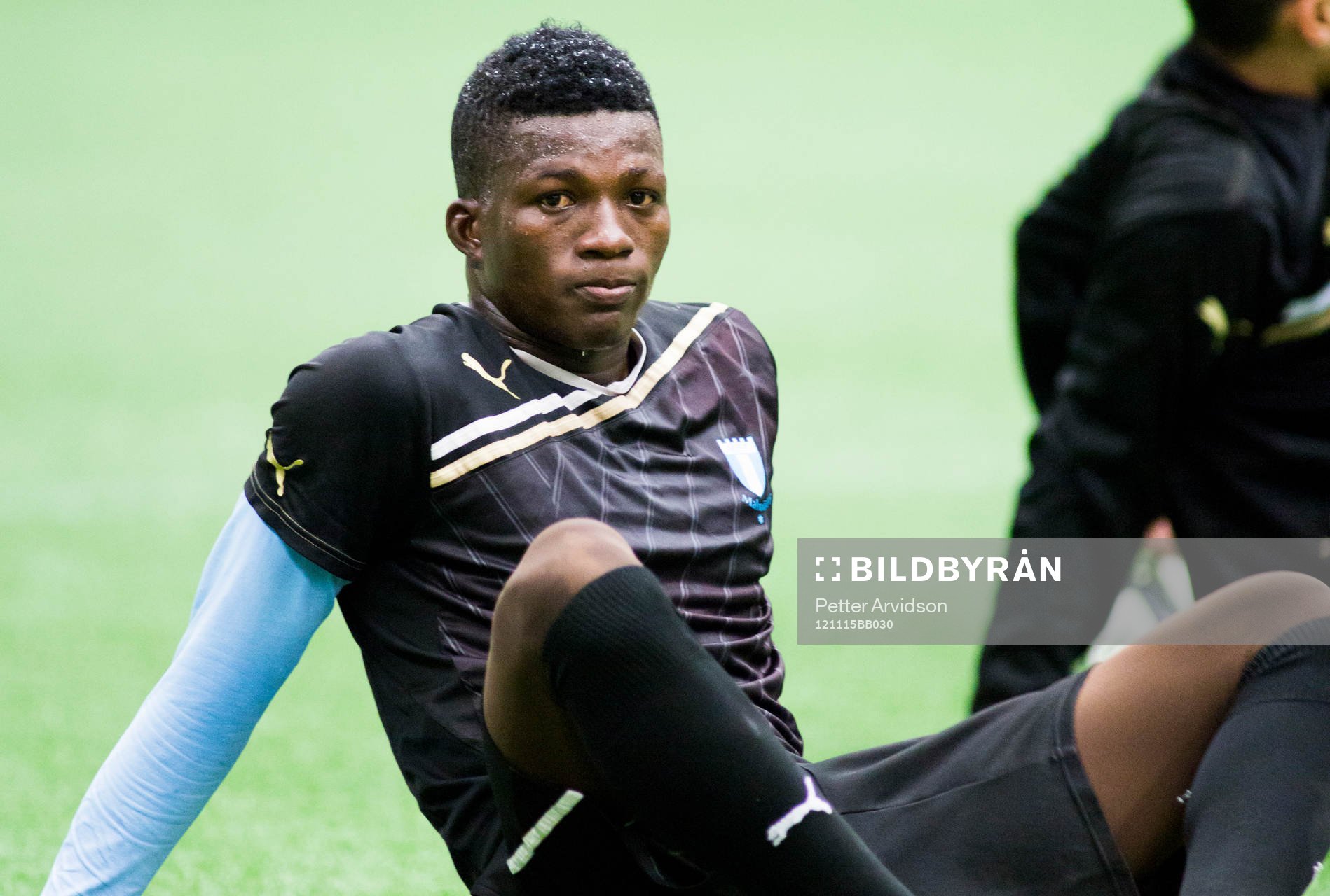 Benjamin Fadi, 17år, Ghana, provspelar för Malmö FF