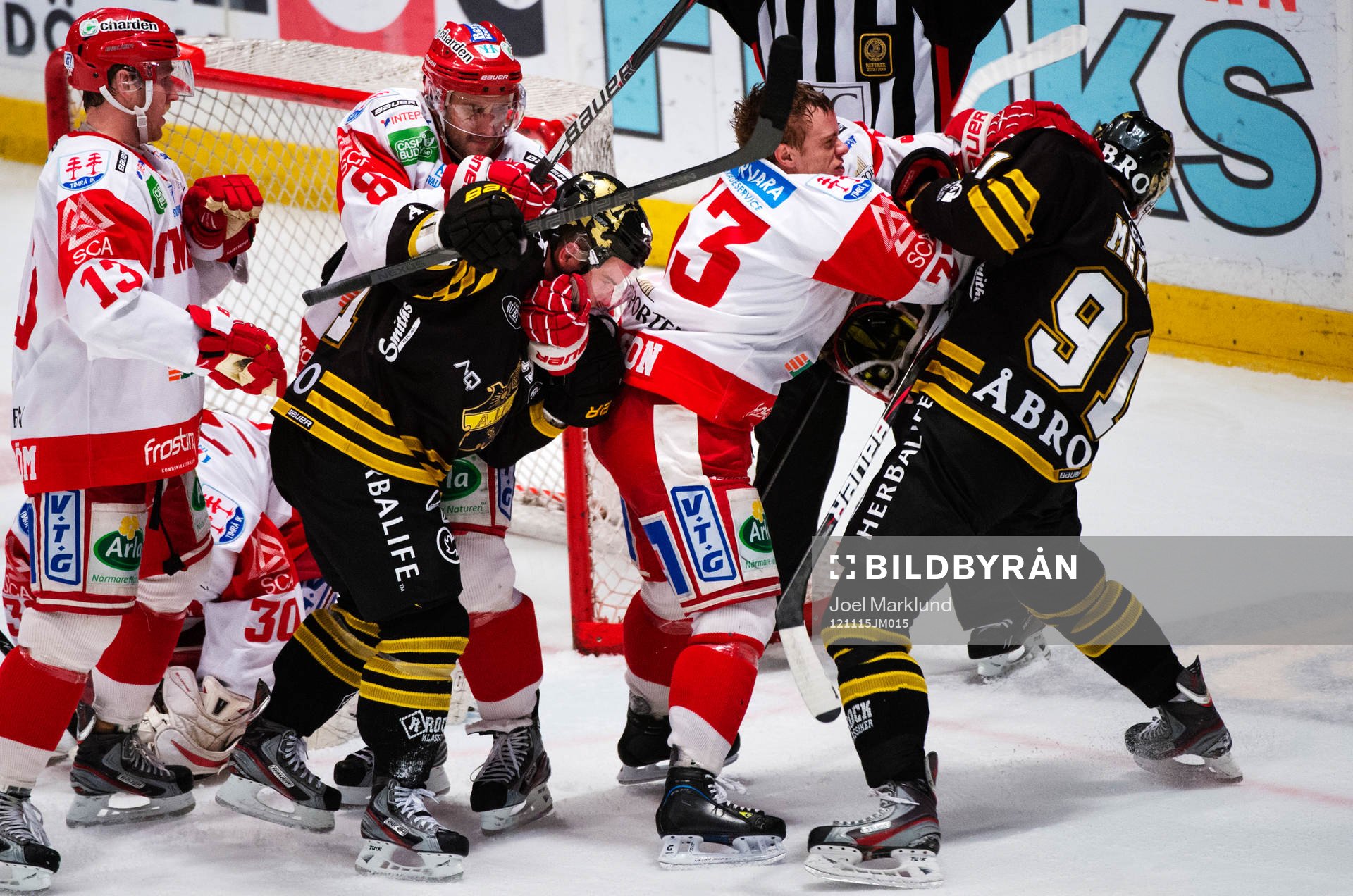 Per Hallin och Mat Robinson, Timrå, i bråk med Christian