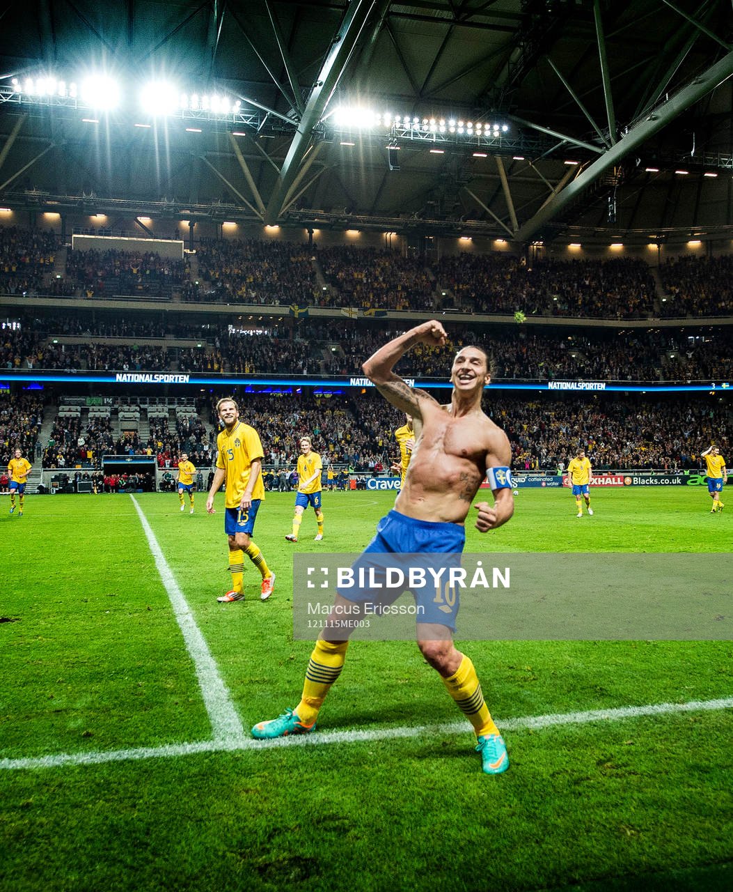 Fotboll, träningslandskamp, Sverige - England: Zlatan Ibrahimovic jublar efter sitt 4-2 mål