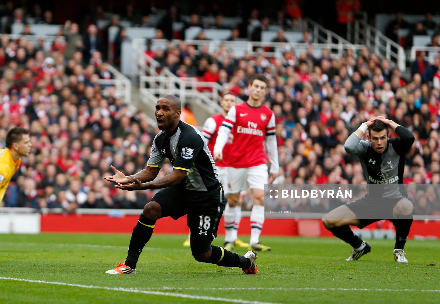 Football - Arsenal v Tottenham Hotspur - Barclays Premier