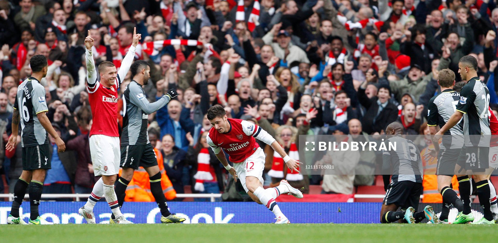Football - Arsenal v Tottenham Hotspur - Barclays Premier