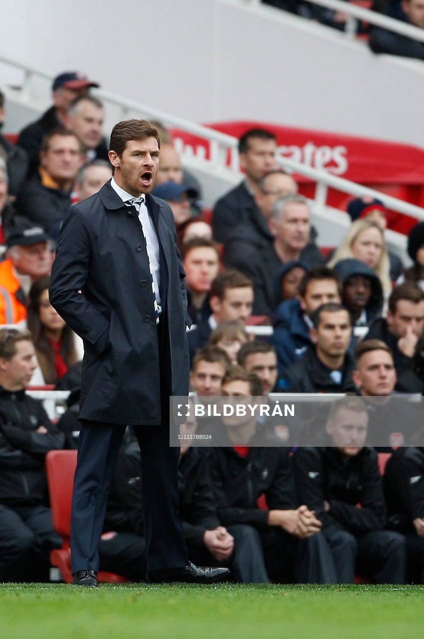 Football - Arsenal v Tottenham Hotspur - Barclays Premier