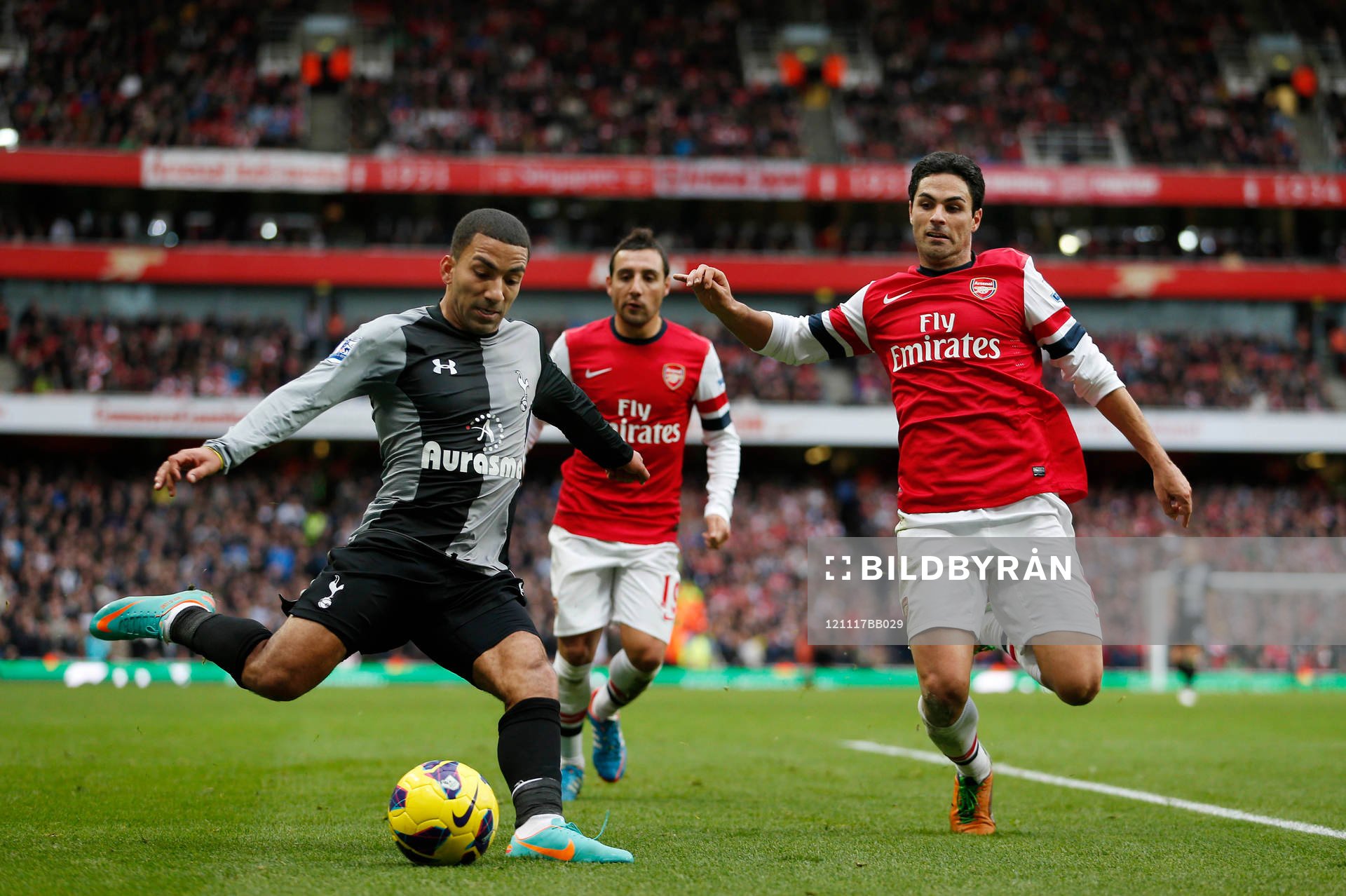 Football - Arsenal v Tottenham Hotspur - Barclays Premier