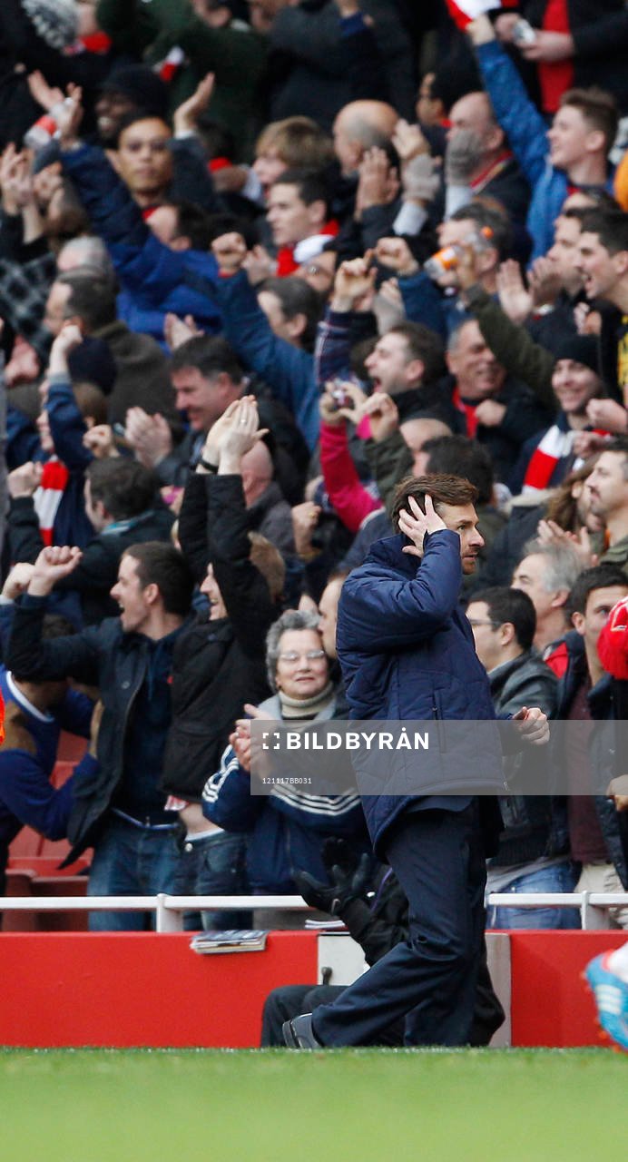 Football - Arsenal v Tottenham Hotspur - Barclays Premier
