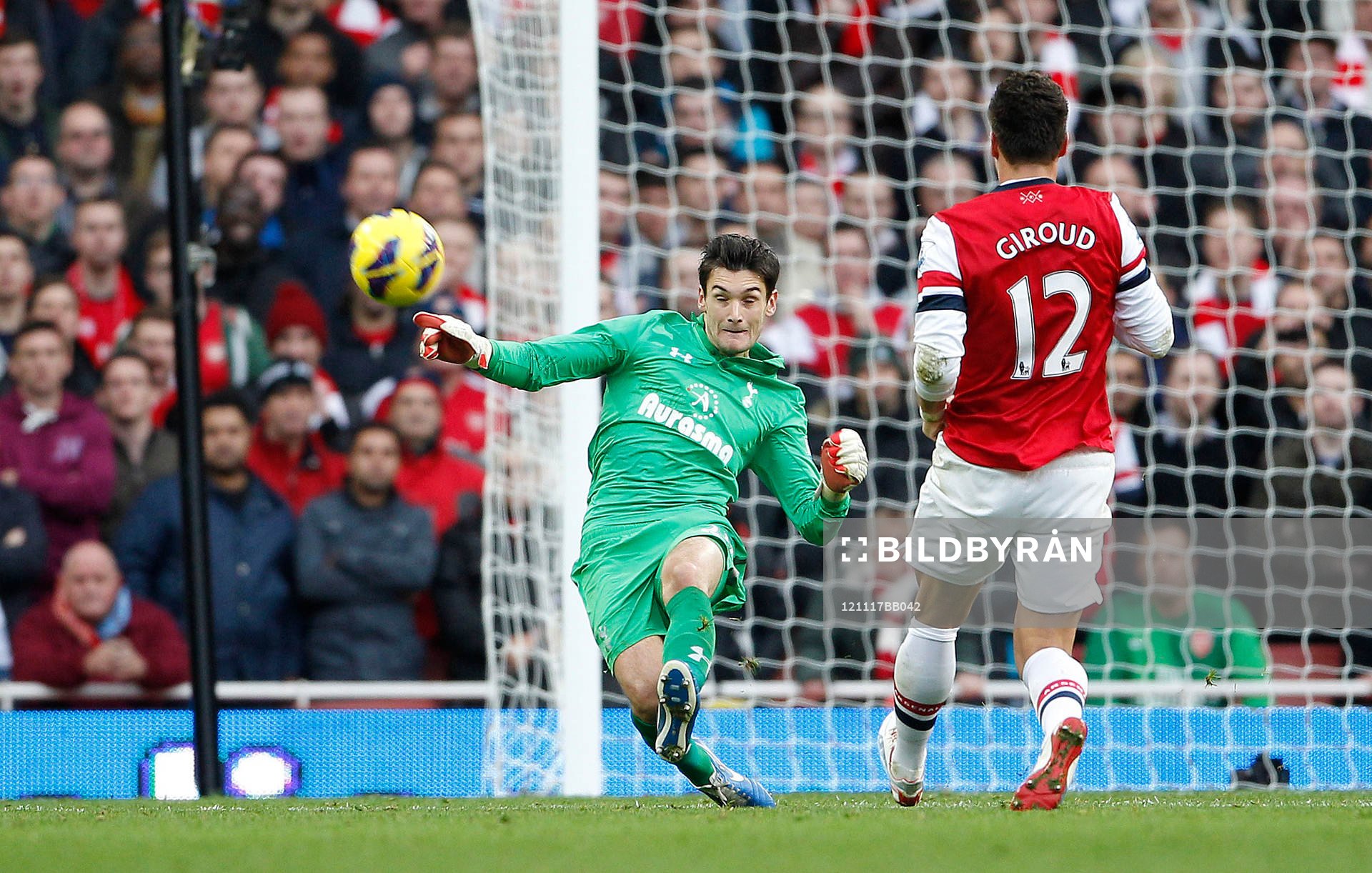 Football - Arsenal v Tottenham Hotspur - Barclays Premier