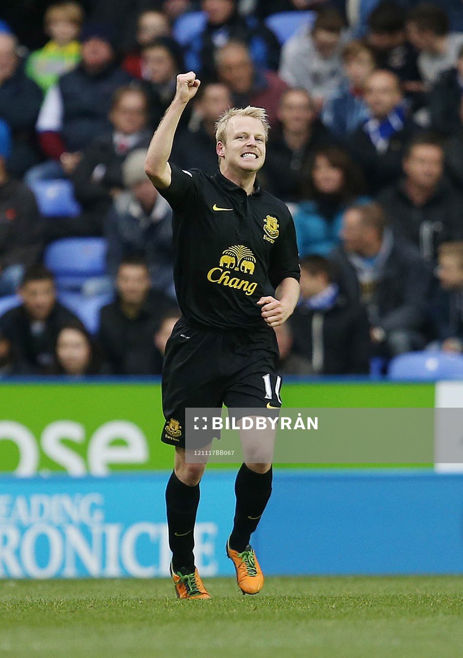 Football - Reading v Everton - Barclays Premier League  -