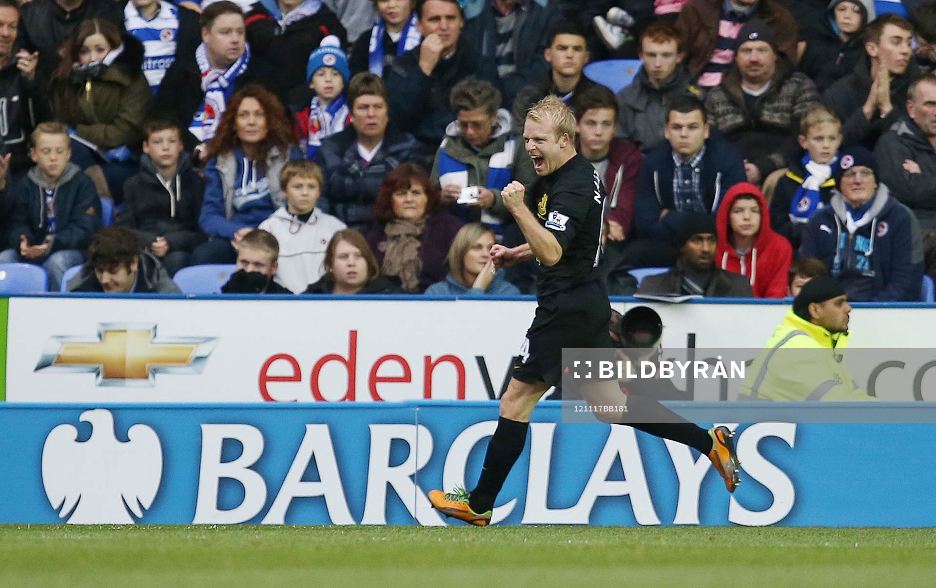 Football - Reading v Everton - Barclays Premier League  -