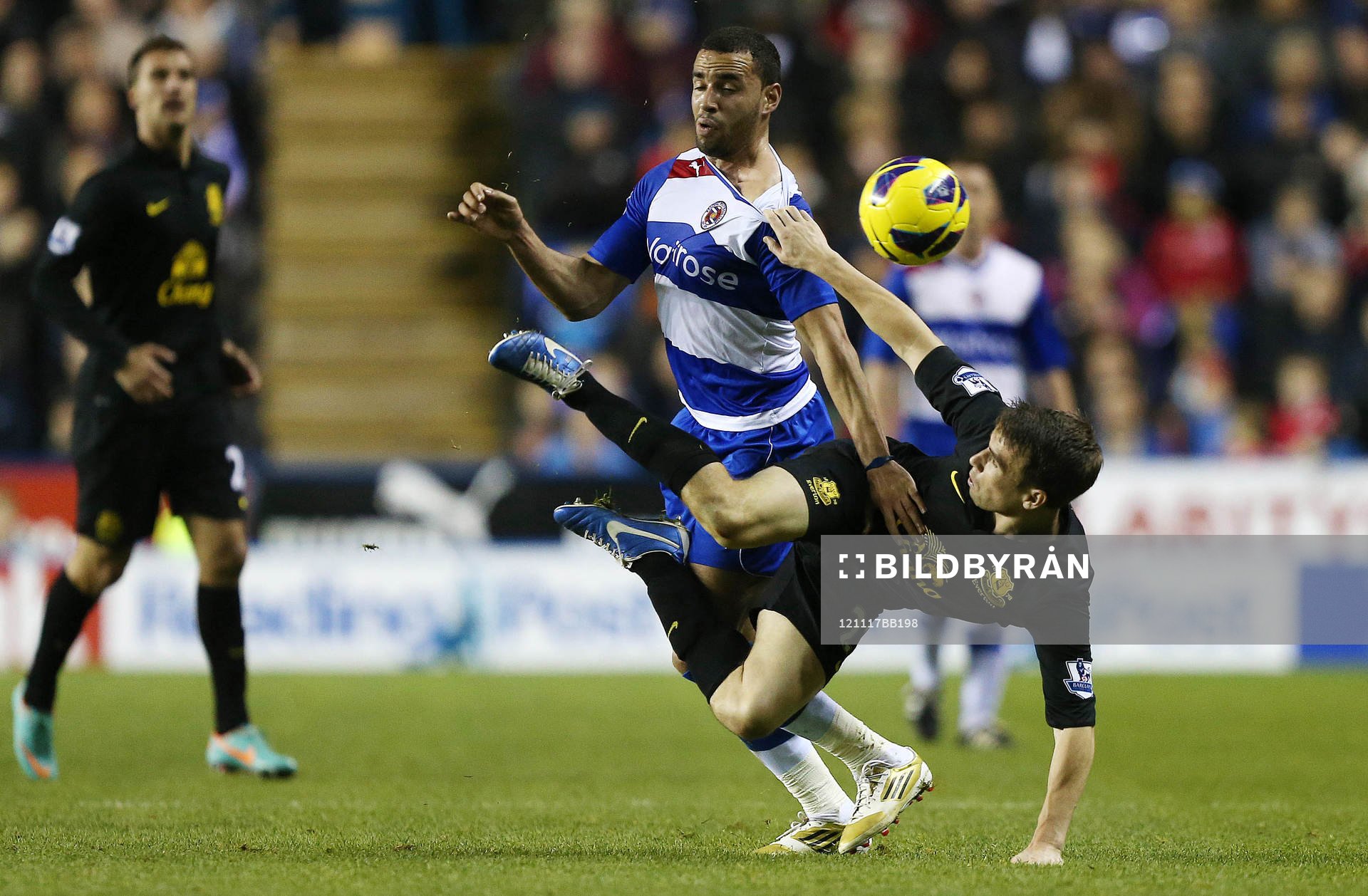 Football - Reading v Everton - Barclays Premier League  -