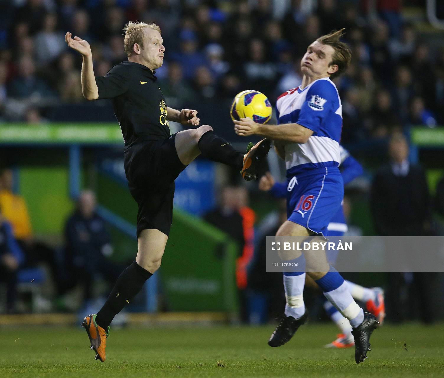 Football - Reading v Everton - Barclays Premier League  -