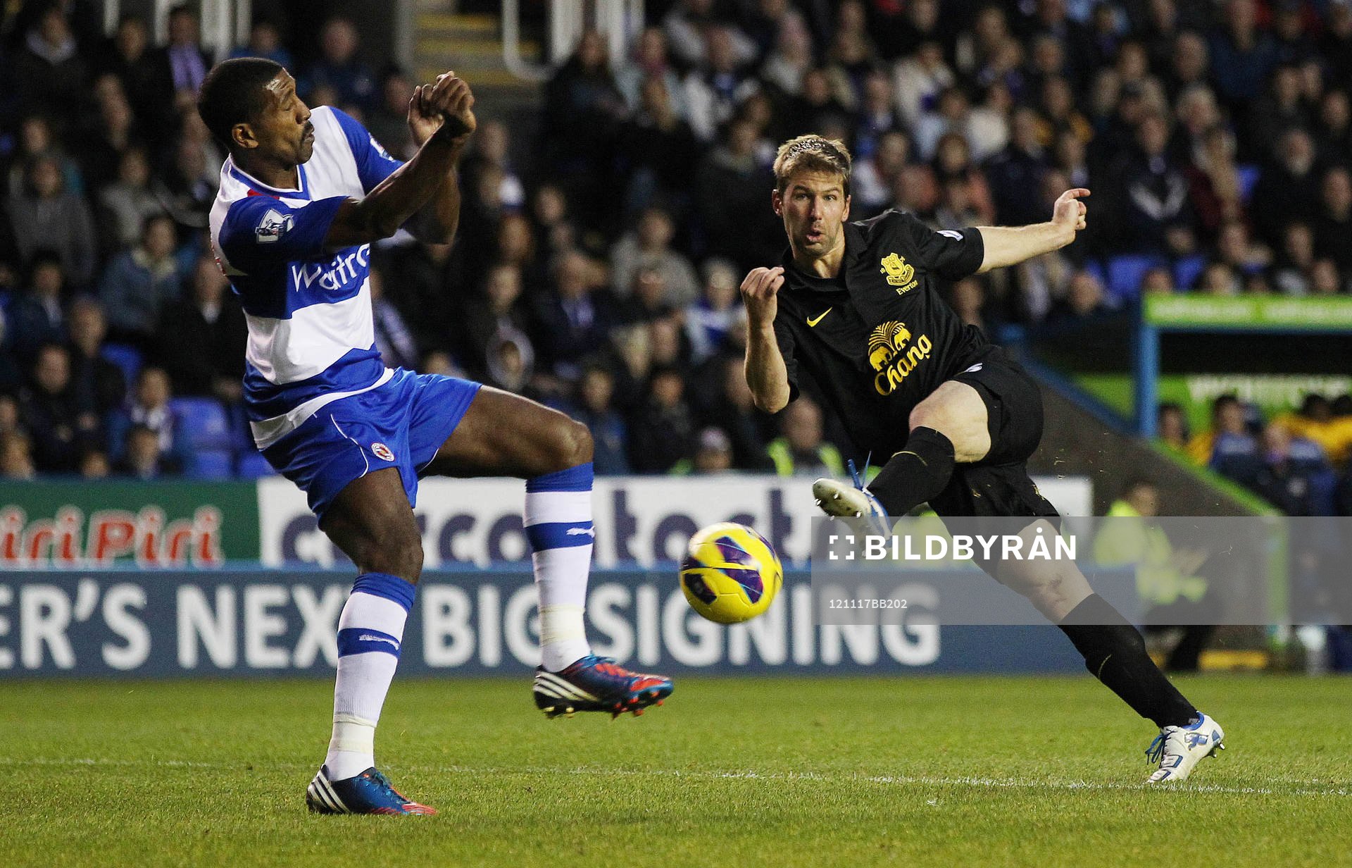 Football - Reading v Everton - Barclays Premier League  -