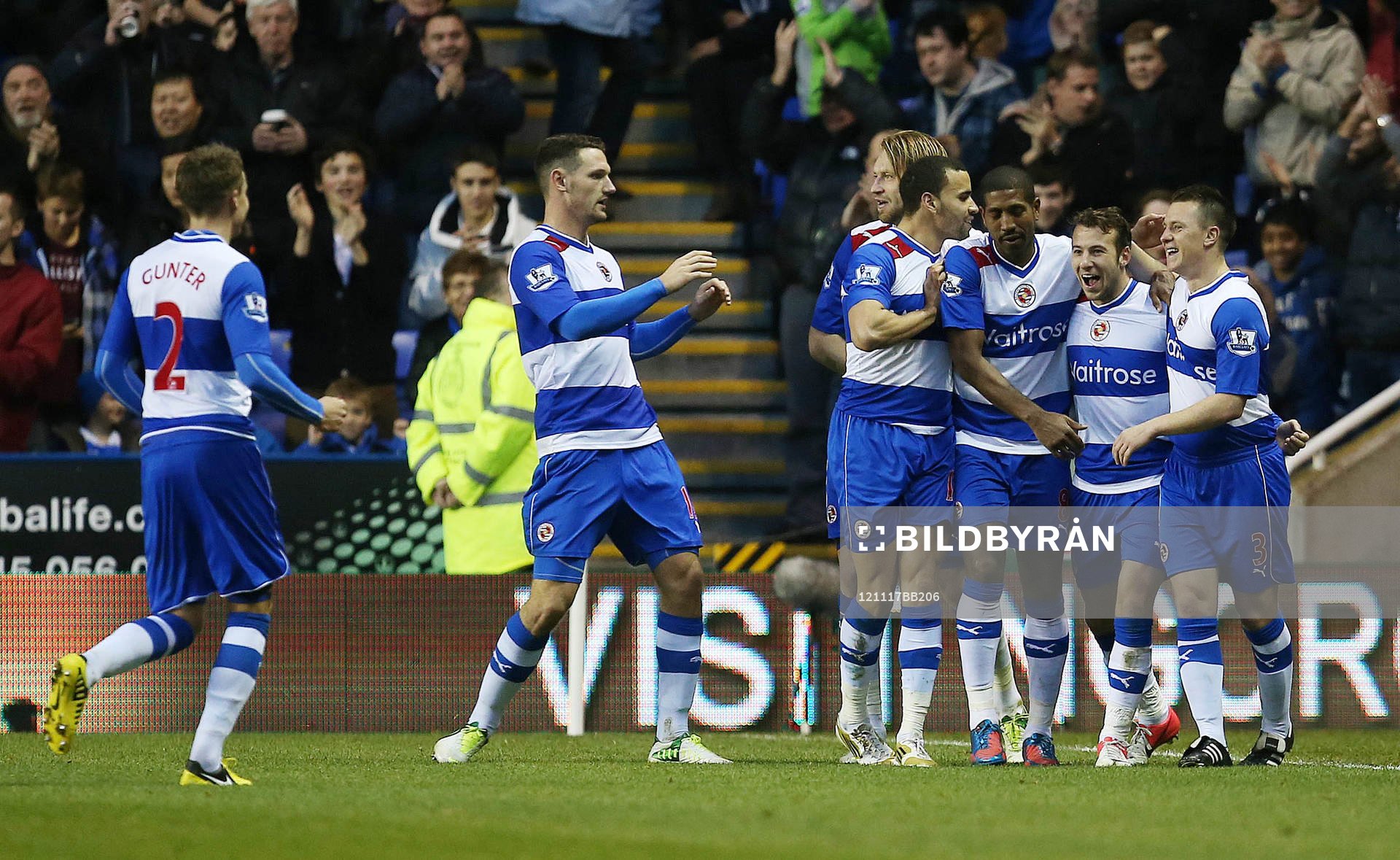 Football - Reading v Everton - Barclays Premier League  -