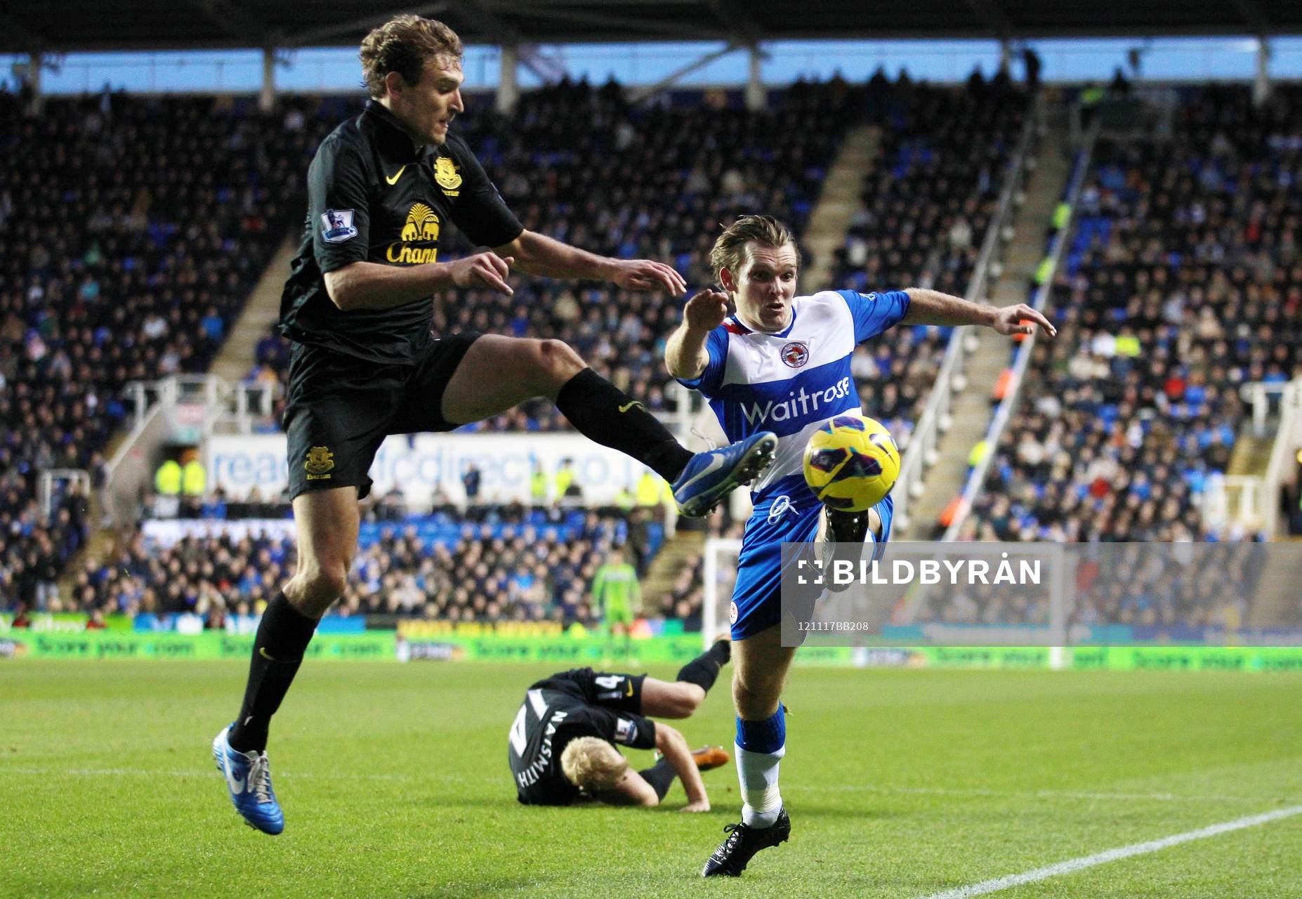 Football - Reading v Everton - Barclays Premier League  -