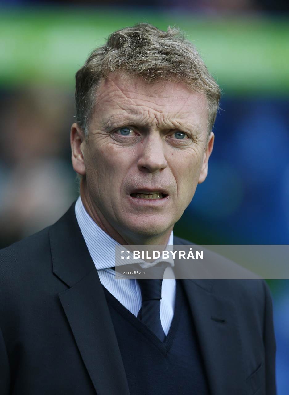 Football - Reading v Everton - Barclays Premier League  -