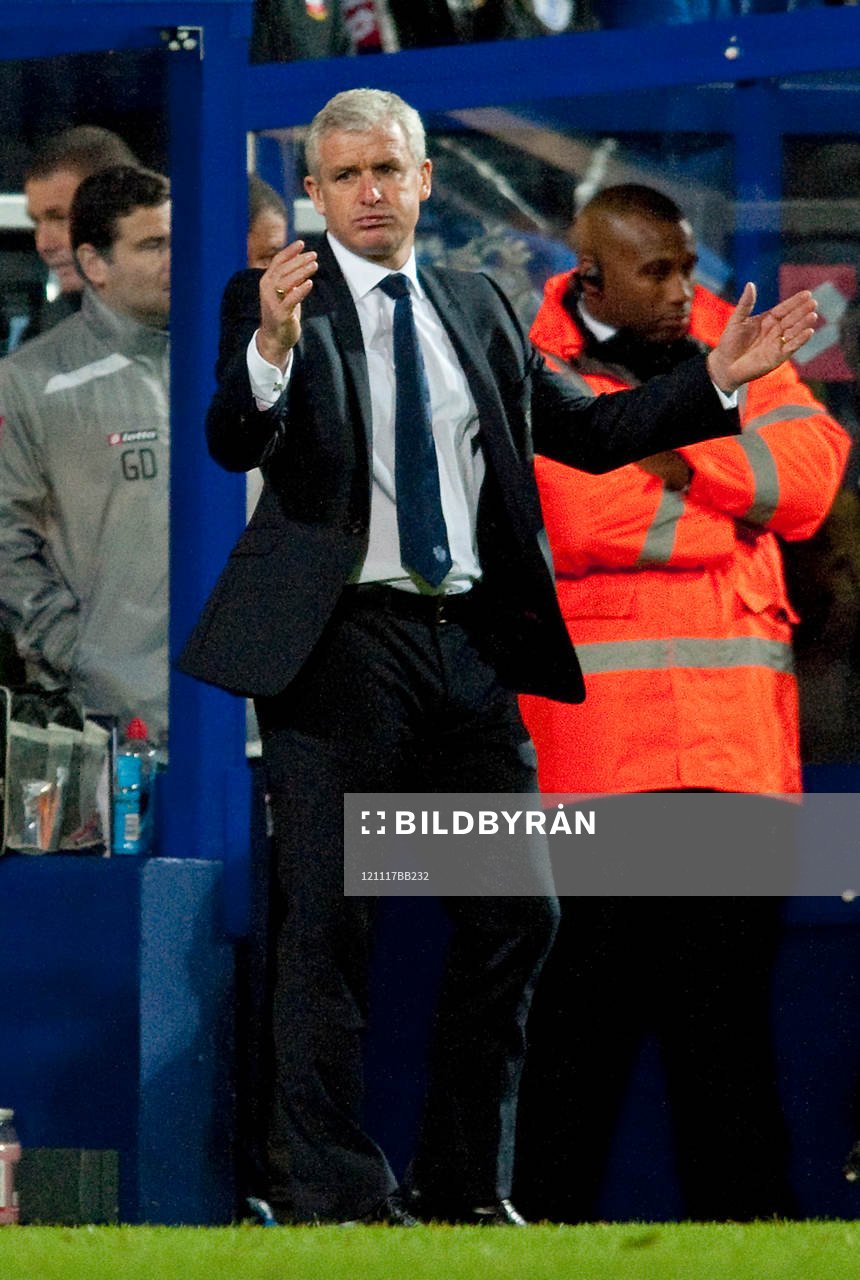 Football - Queens Park Rangers v Southampton - Barclays
