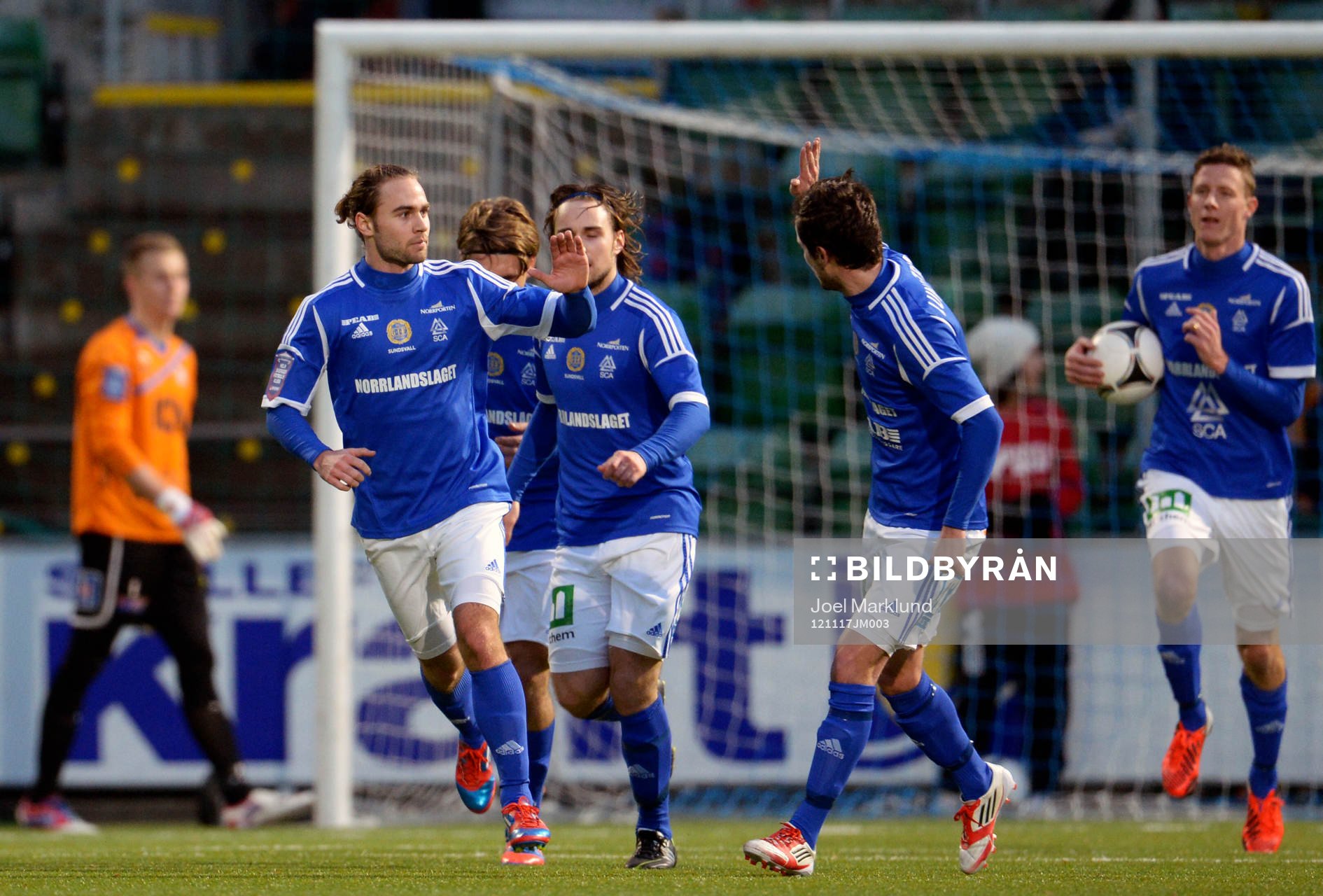 Simon Helg, Sundsvall jublar effter 1-0