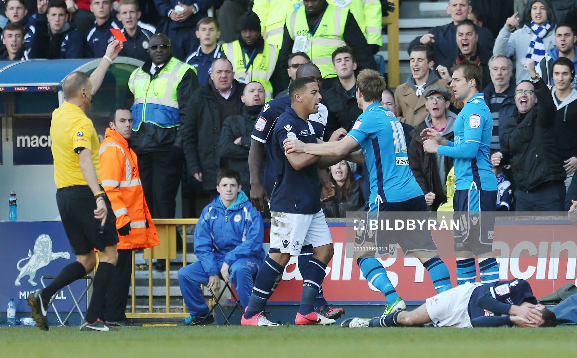 Football - Millwall v Leeds United - npower Football League
