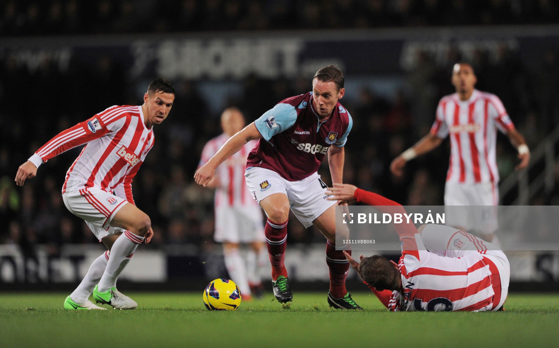 Football - West Ham United v Stoke City - Barclays Premier