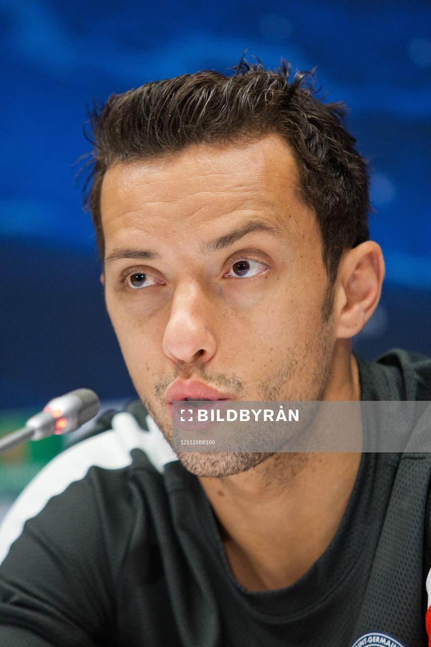 NENE - 20.11.2012 - Conference de presse du PSG a Kiev