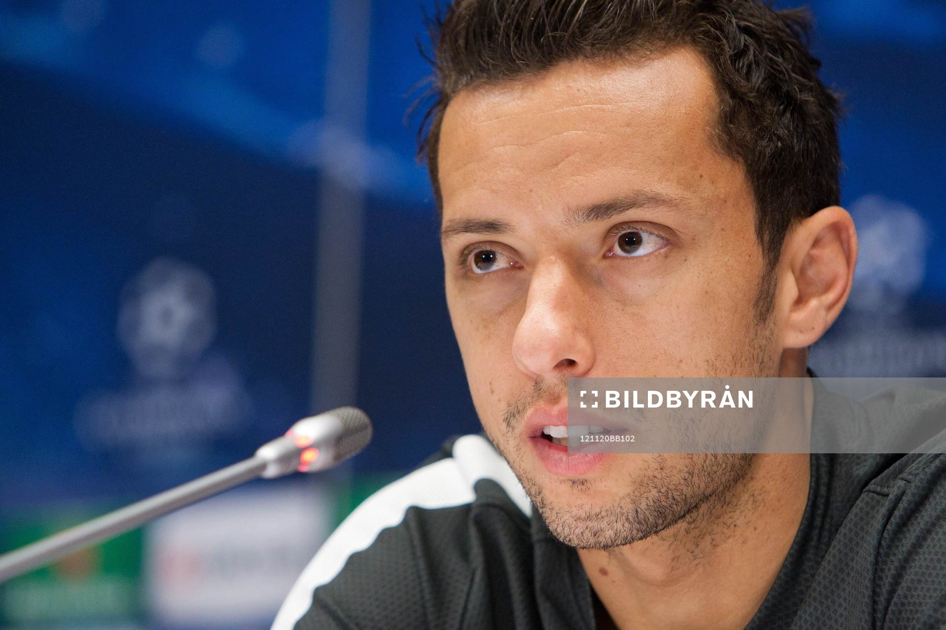 NENE - 20.11.2012 - Conference de presse du PSG a Kiev