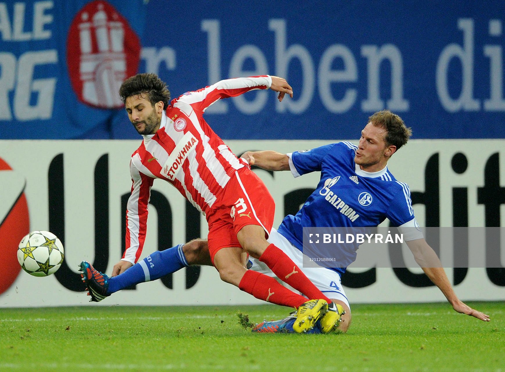 v.l. Djamel Abdoun, Benedikt Hoewedes (Schalke)